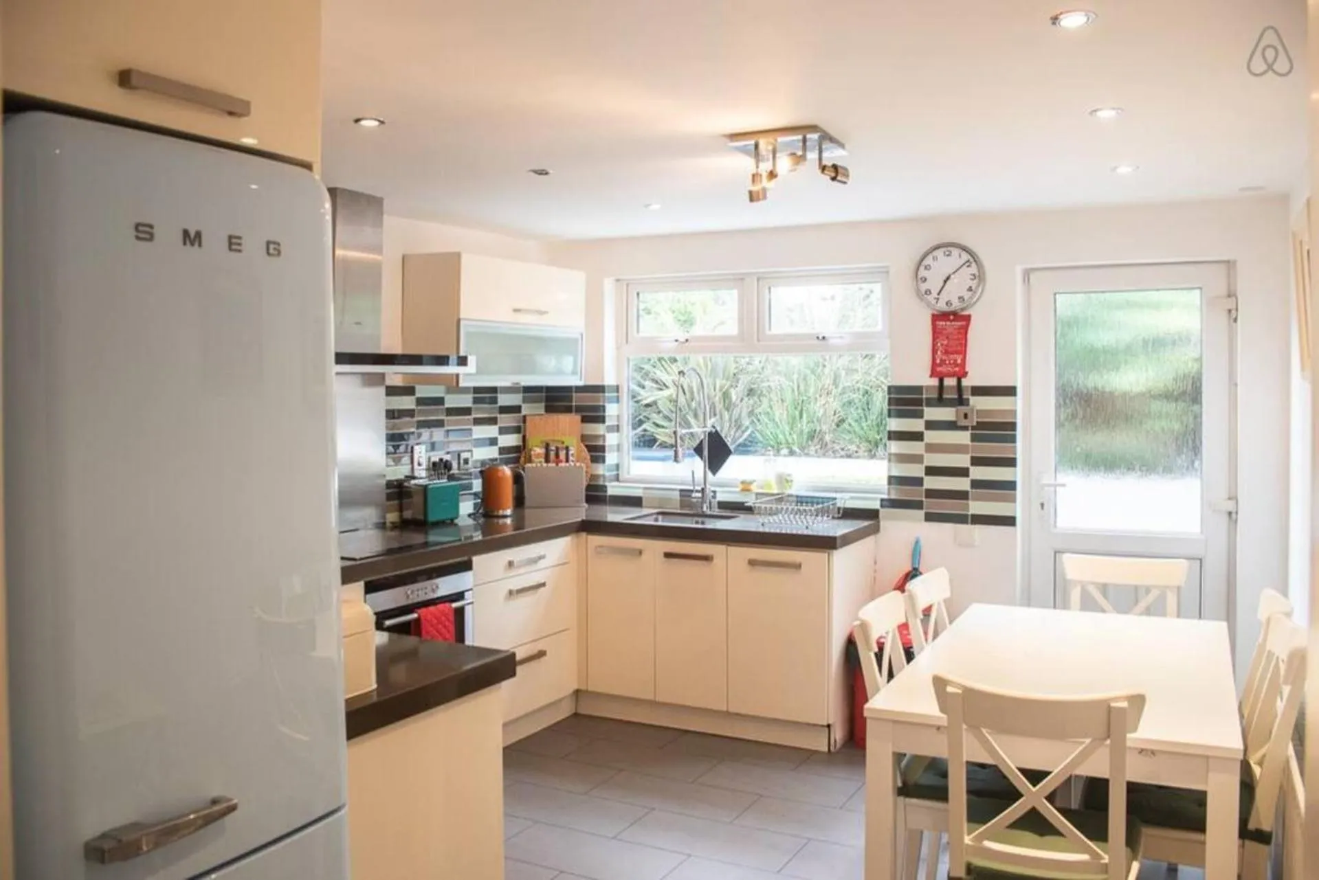 Kitchen or kitchenette in Rugby Lodge