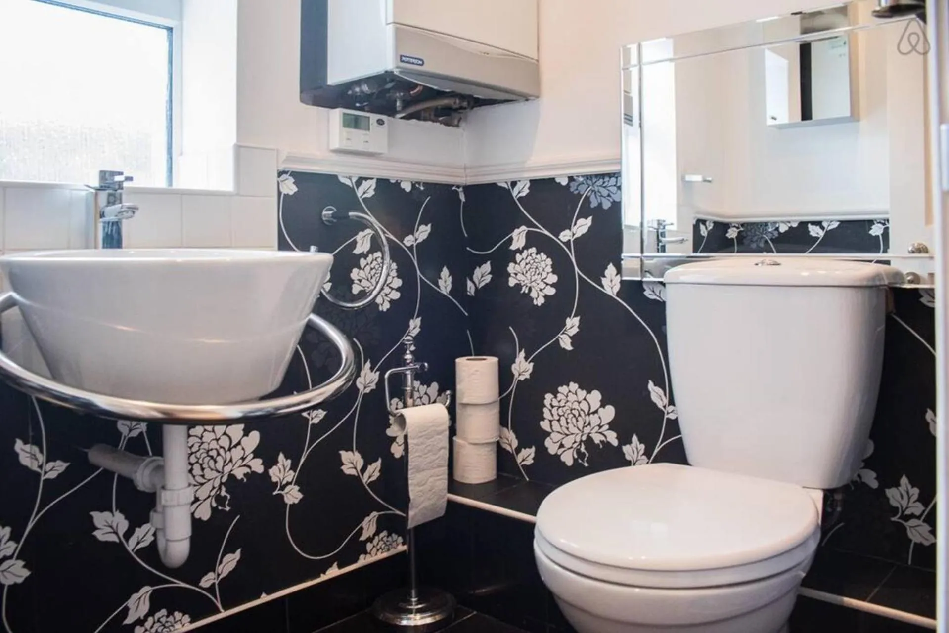 Bathroom in Rugby Lodge