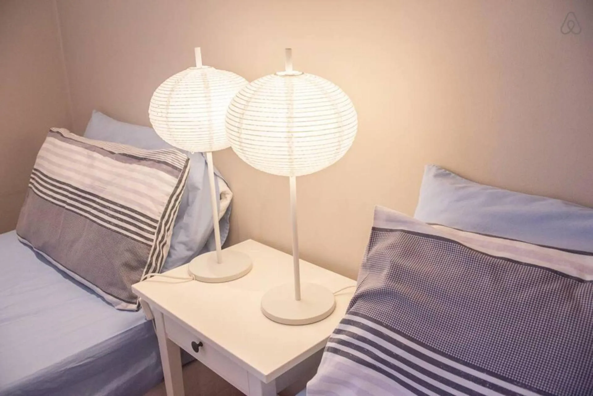 Bedroom, Bed in Rugby Lodge