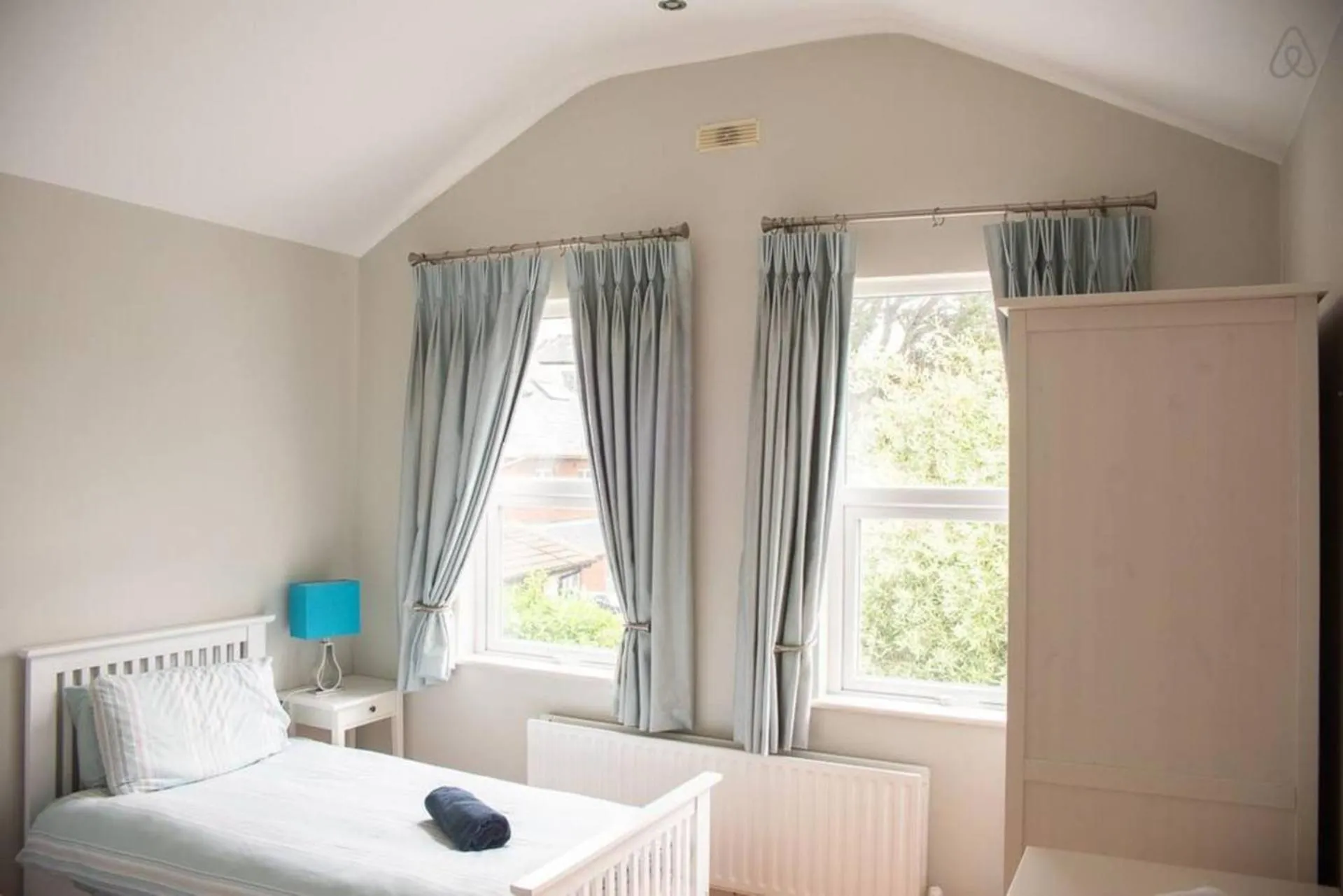 Bed in Rugby Lodge