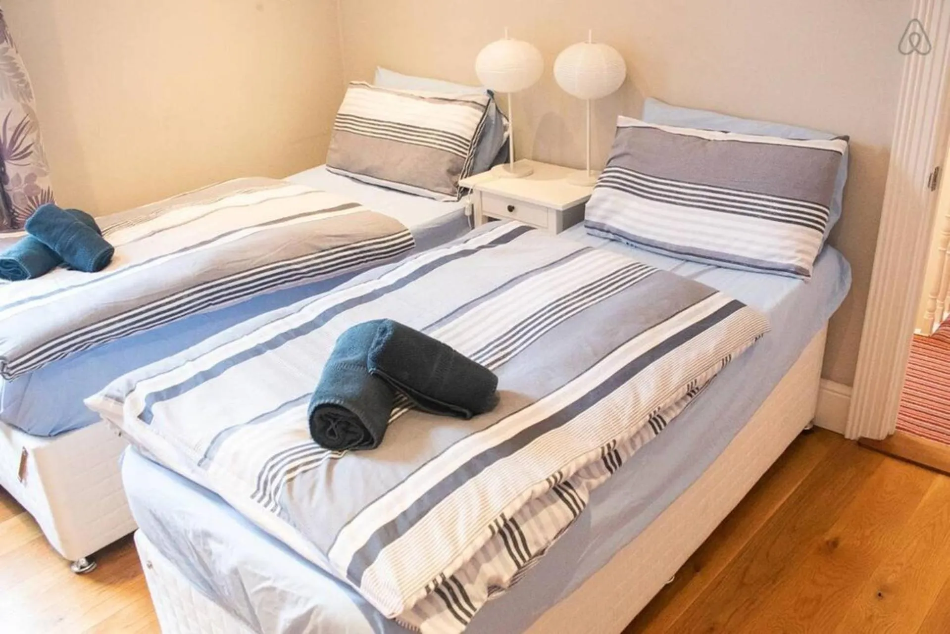 Bedroom, Bed in Rugby Lodge