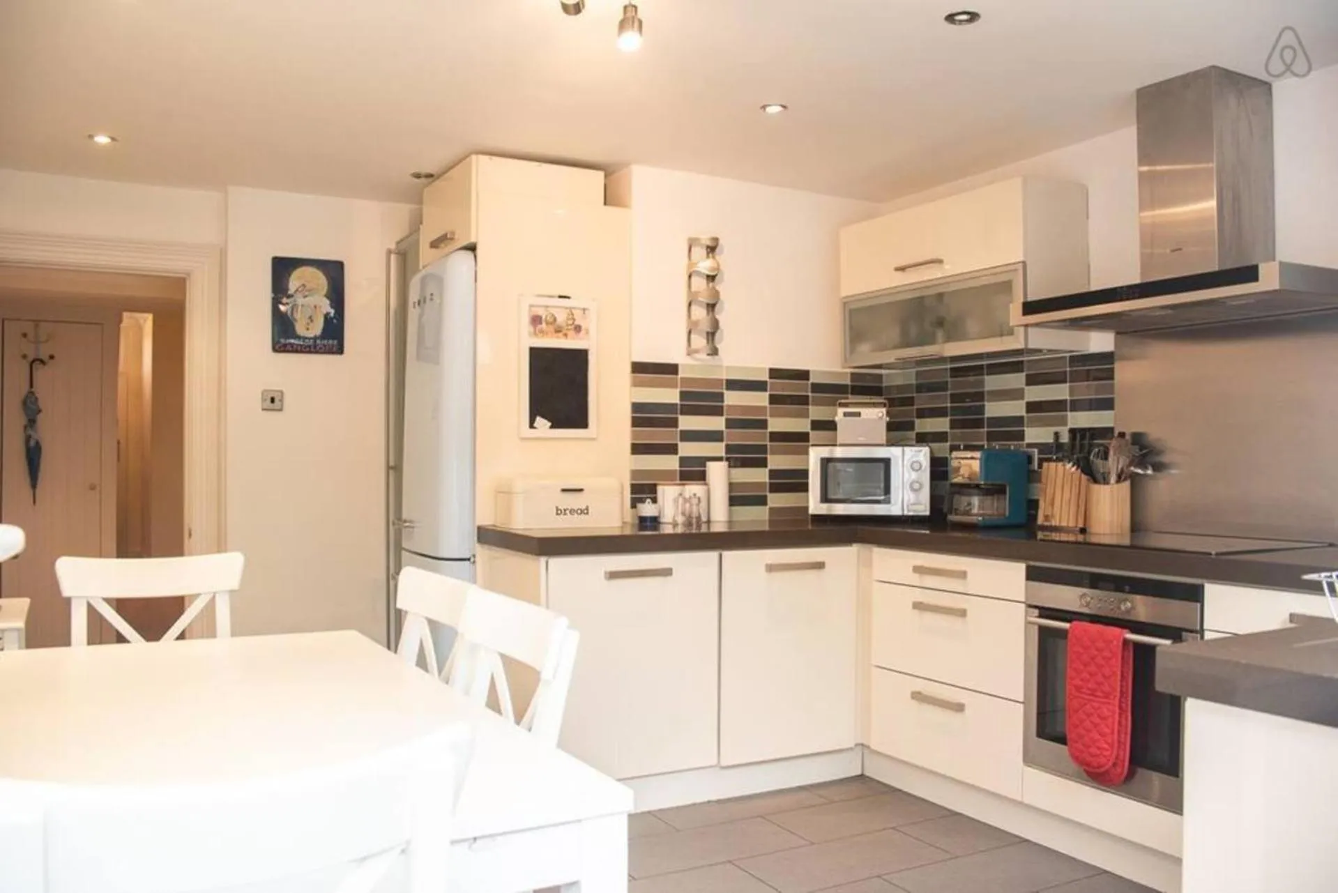Kitchen or kitchenette in Rugby Lodge
