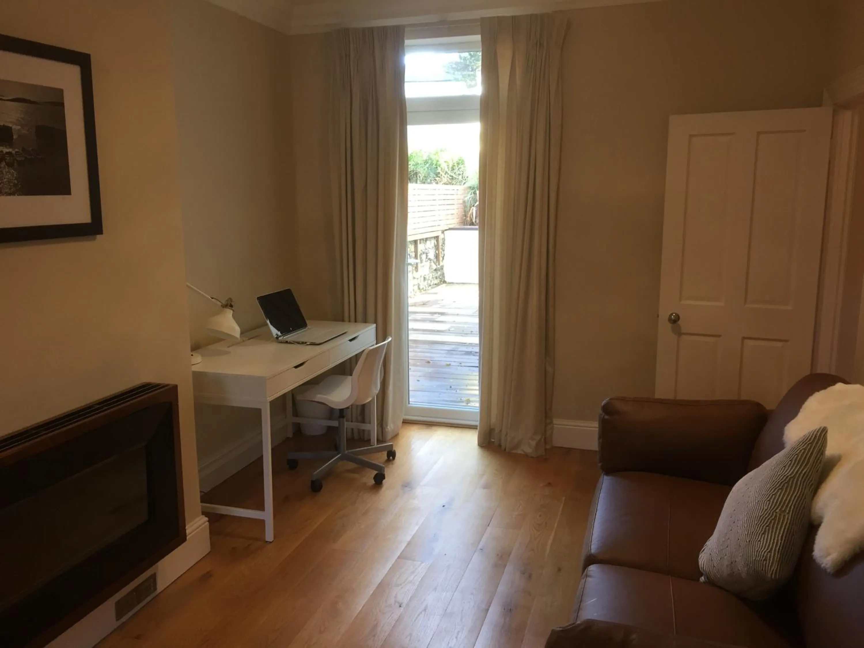 Living room in Rugby Lodge