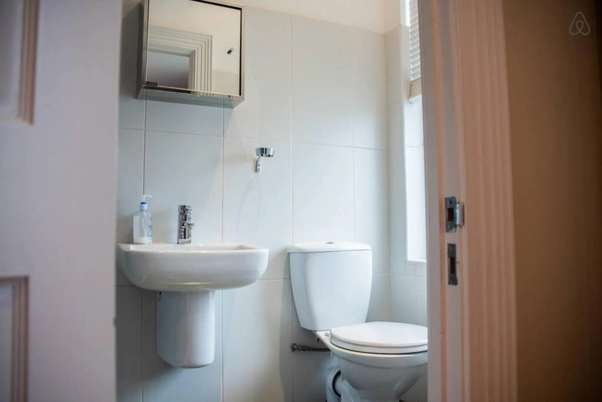 Bathroom in Rugby Lodge