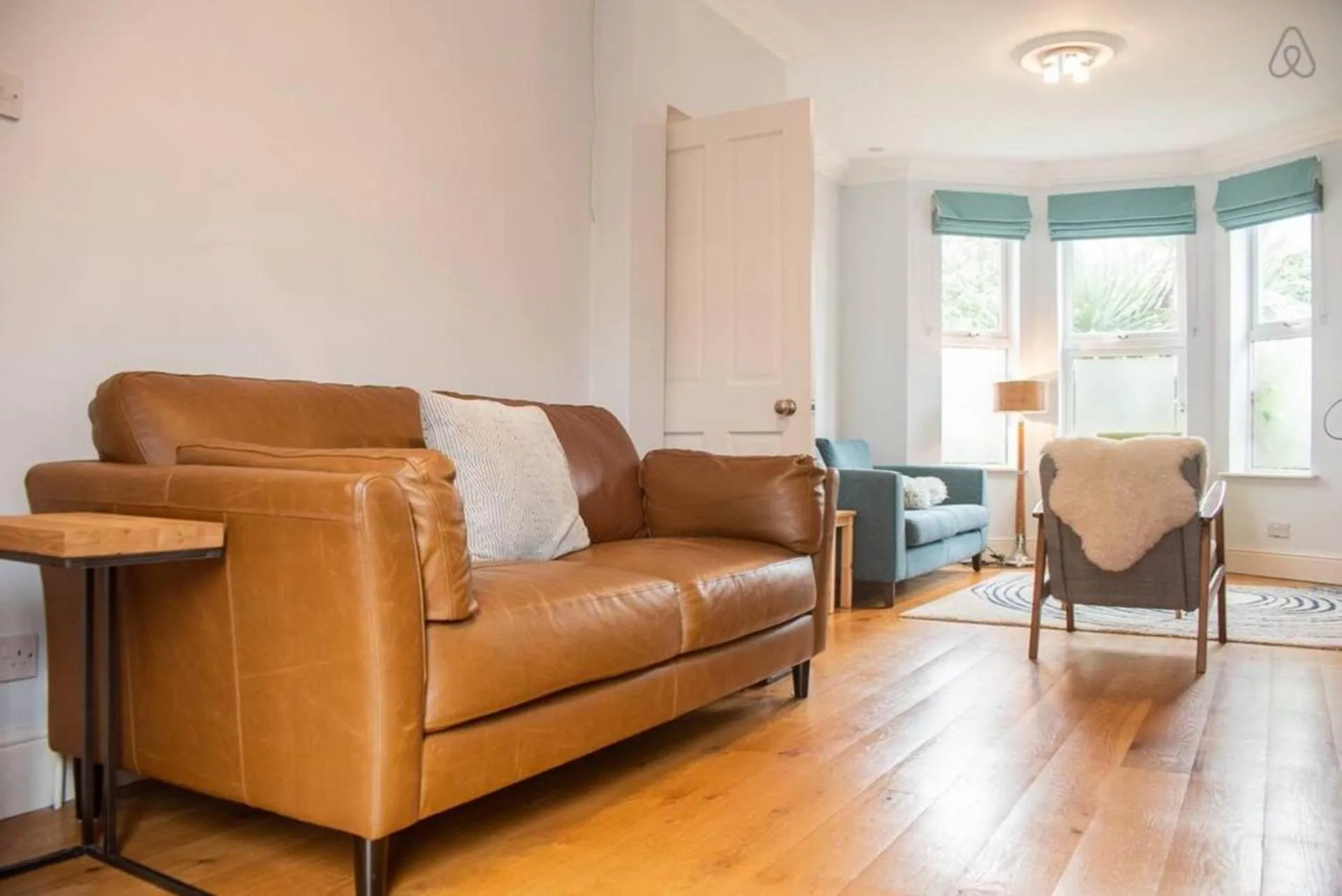 Living room in Rugby Lodge