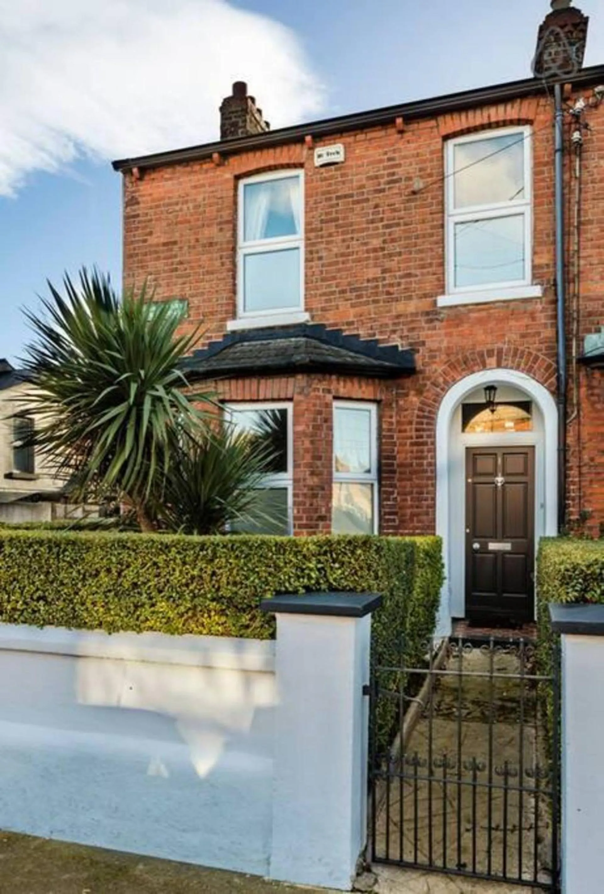Property building in Rugby Lodge