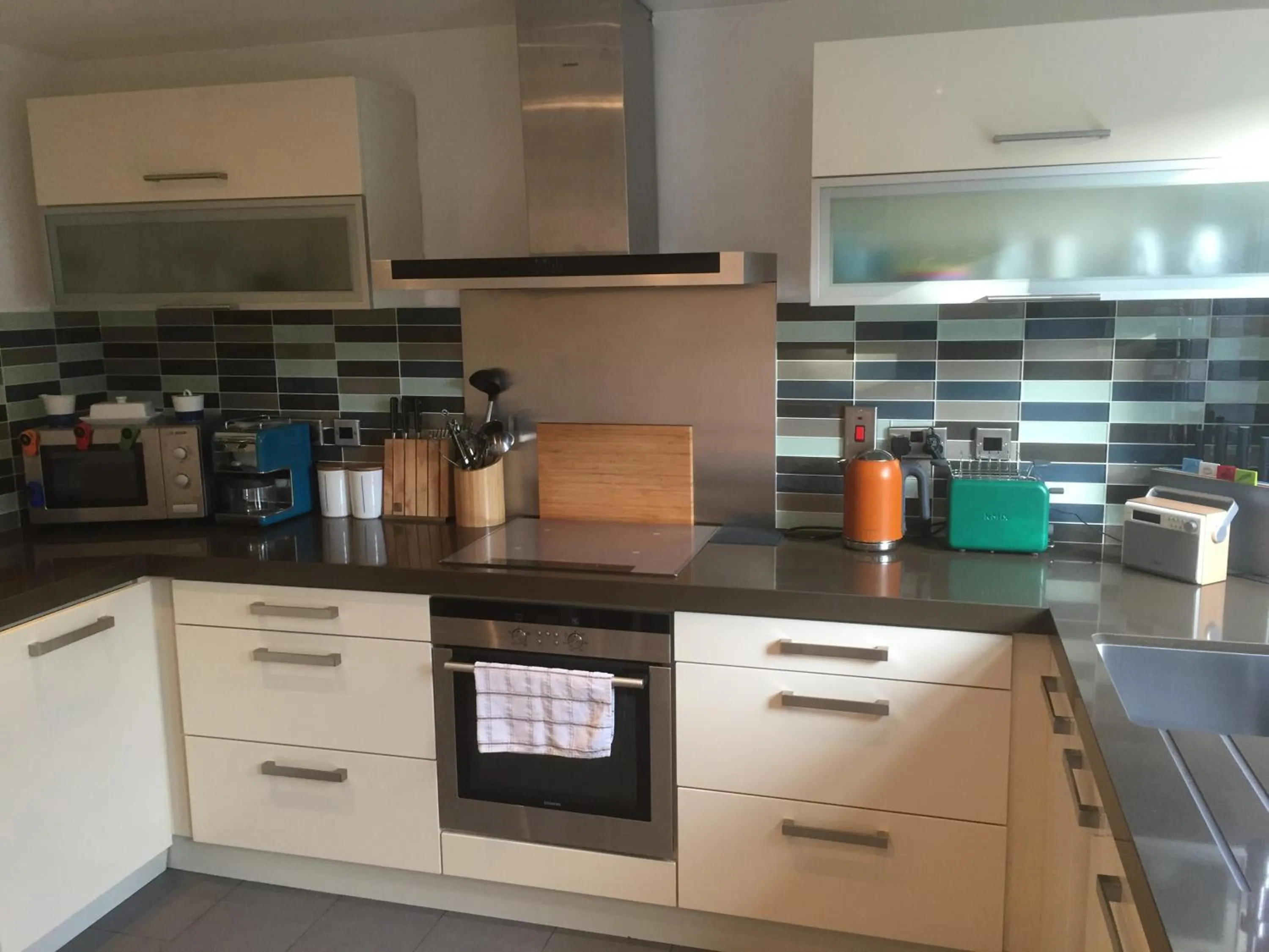 Kitchen or kitchenette in Rugby Lodge