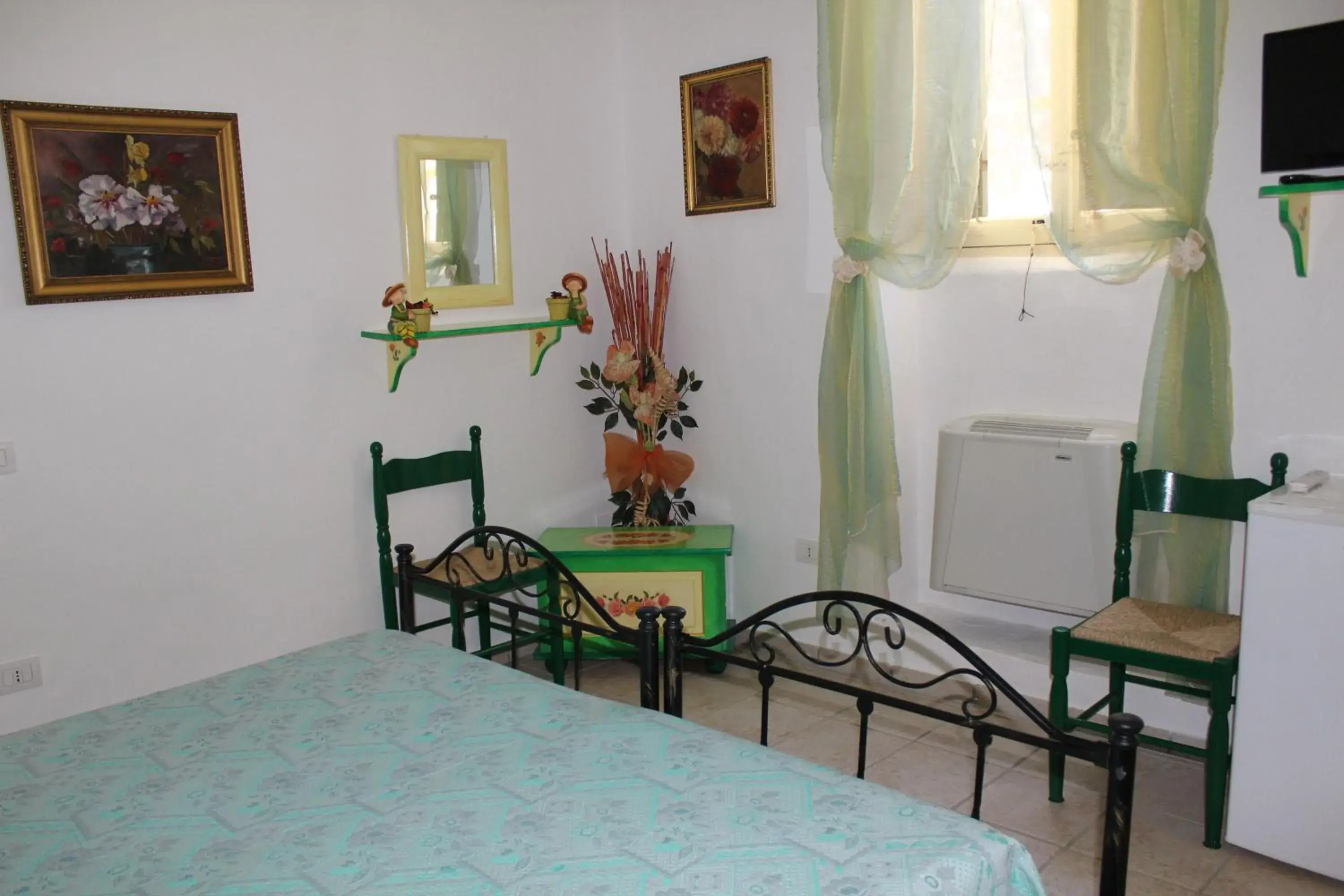 Double Room with Private Bathroom - single occupancy in Tenuta Santa Rosa Double Room with Private Bathroom - single occupancy in Tenuta Santa Rosa