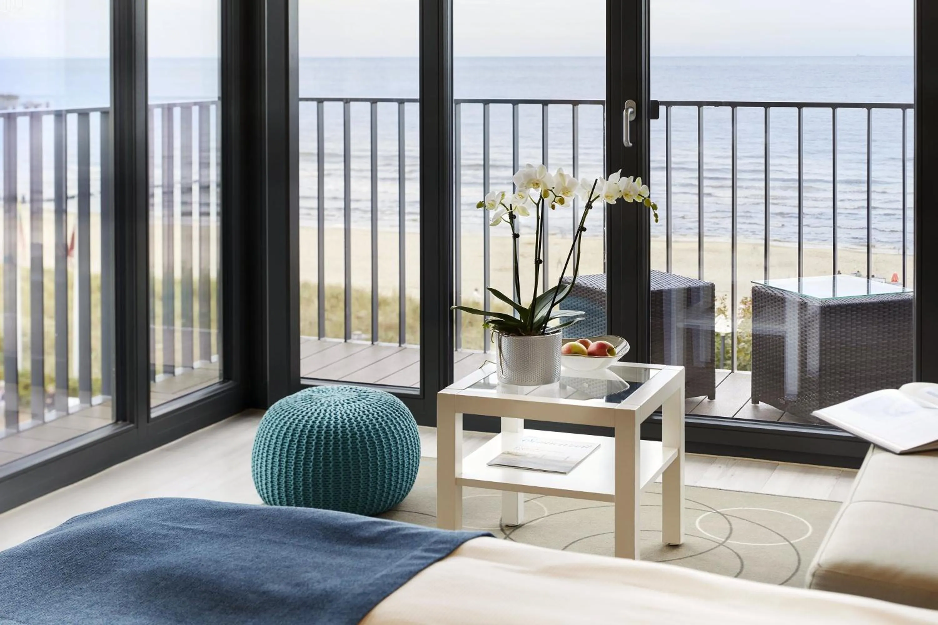 Photo of the whole room, Bed in SEETELHOTEL Kaiserstrand Beachhotel das Lifestyle-Hotel direkt am Strand