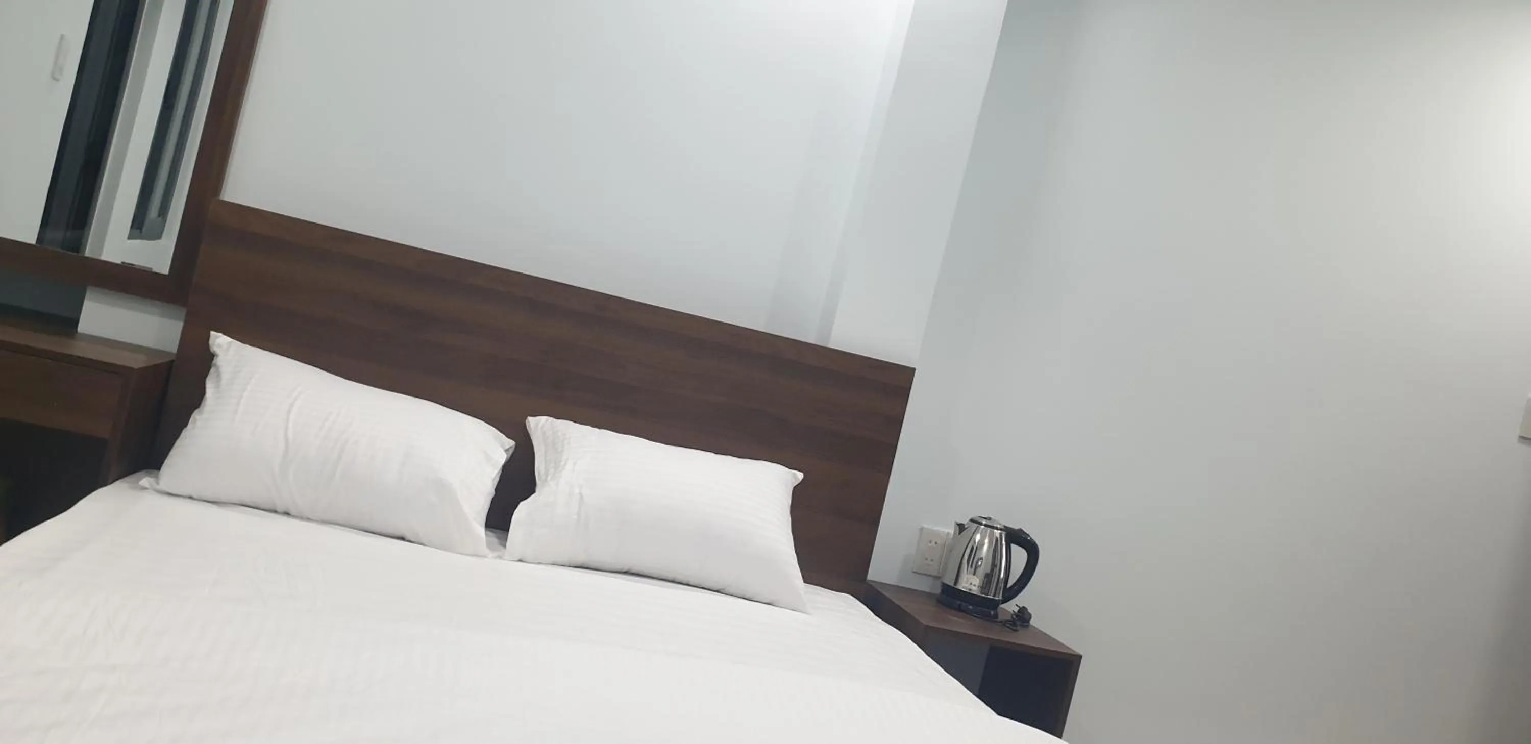 Shower in Like Family Hotel