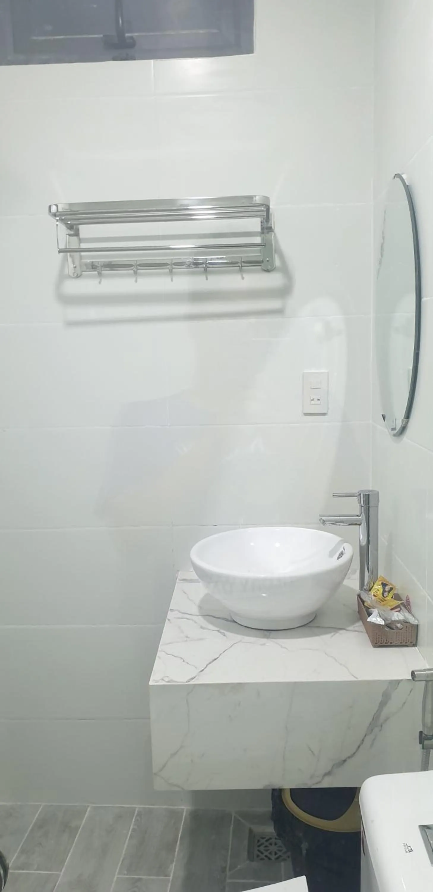 Shower in Like Family Hotel