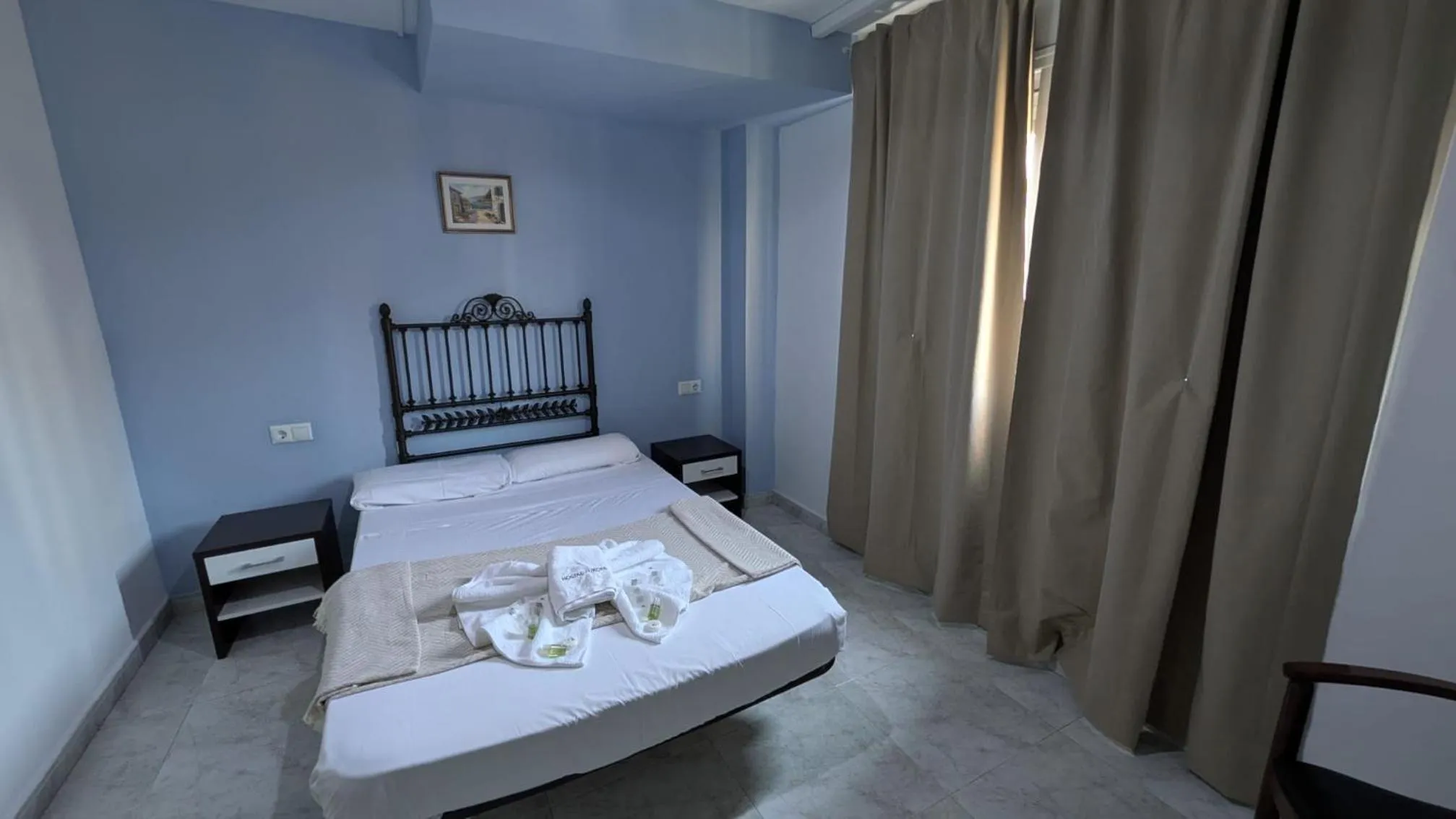 Bed in Hostal Europa