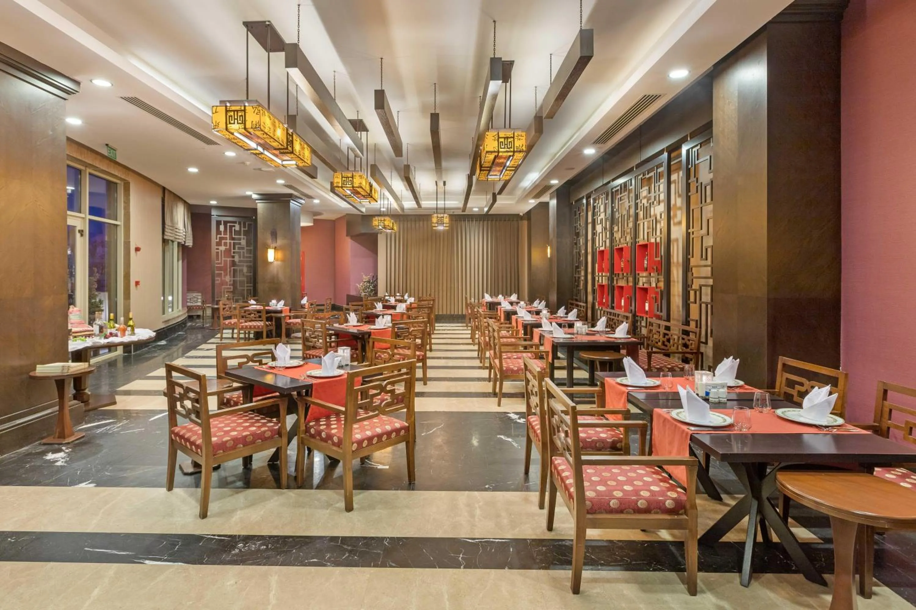 Restaurant/places to eat in Kirman Belazur Resort & Spa