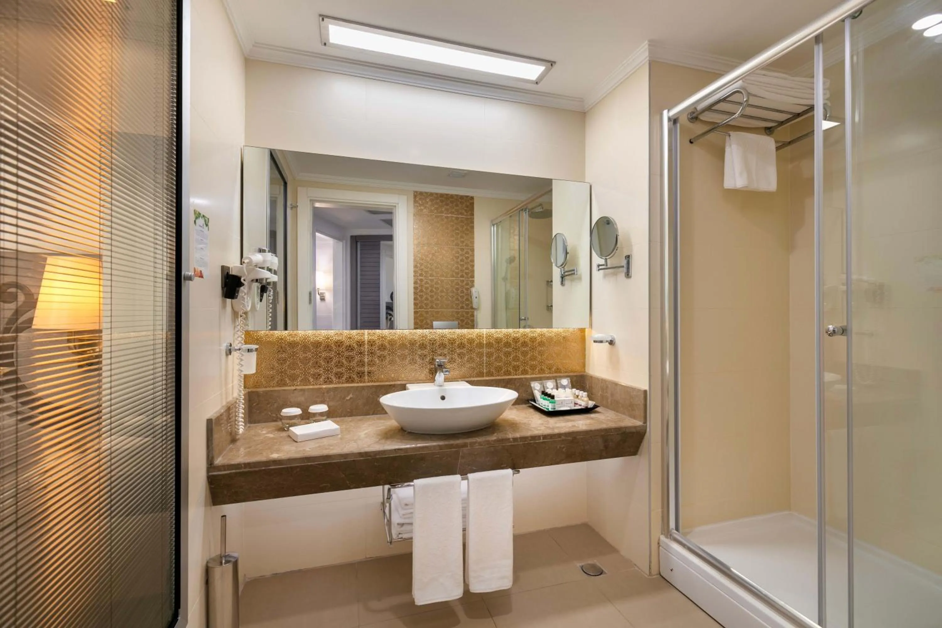 Bathroom in Kirman Belazur Resort & Spa