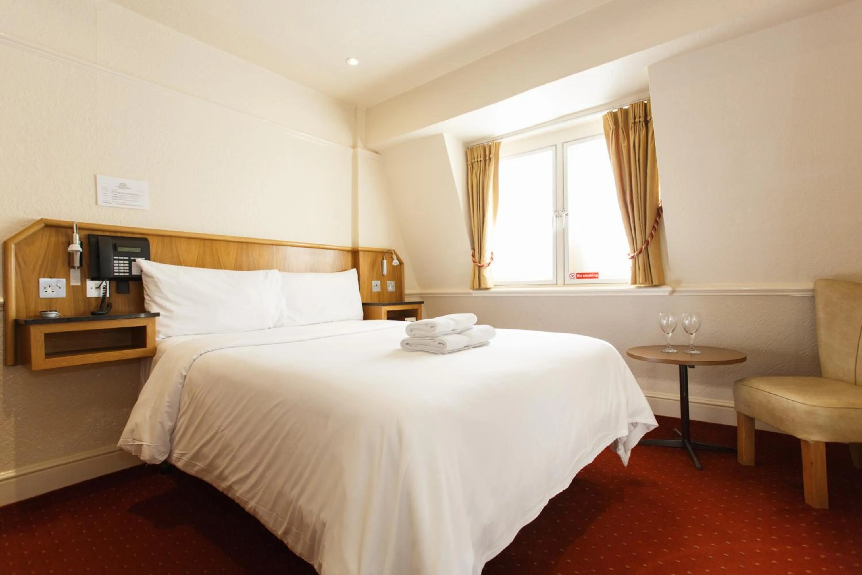 Day, Bed in Morgan Hotel