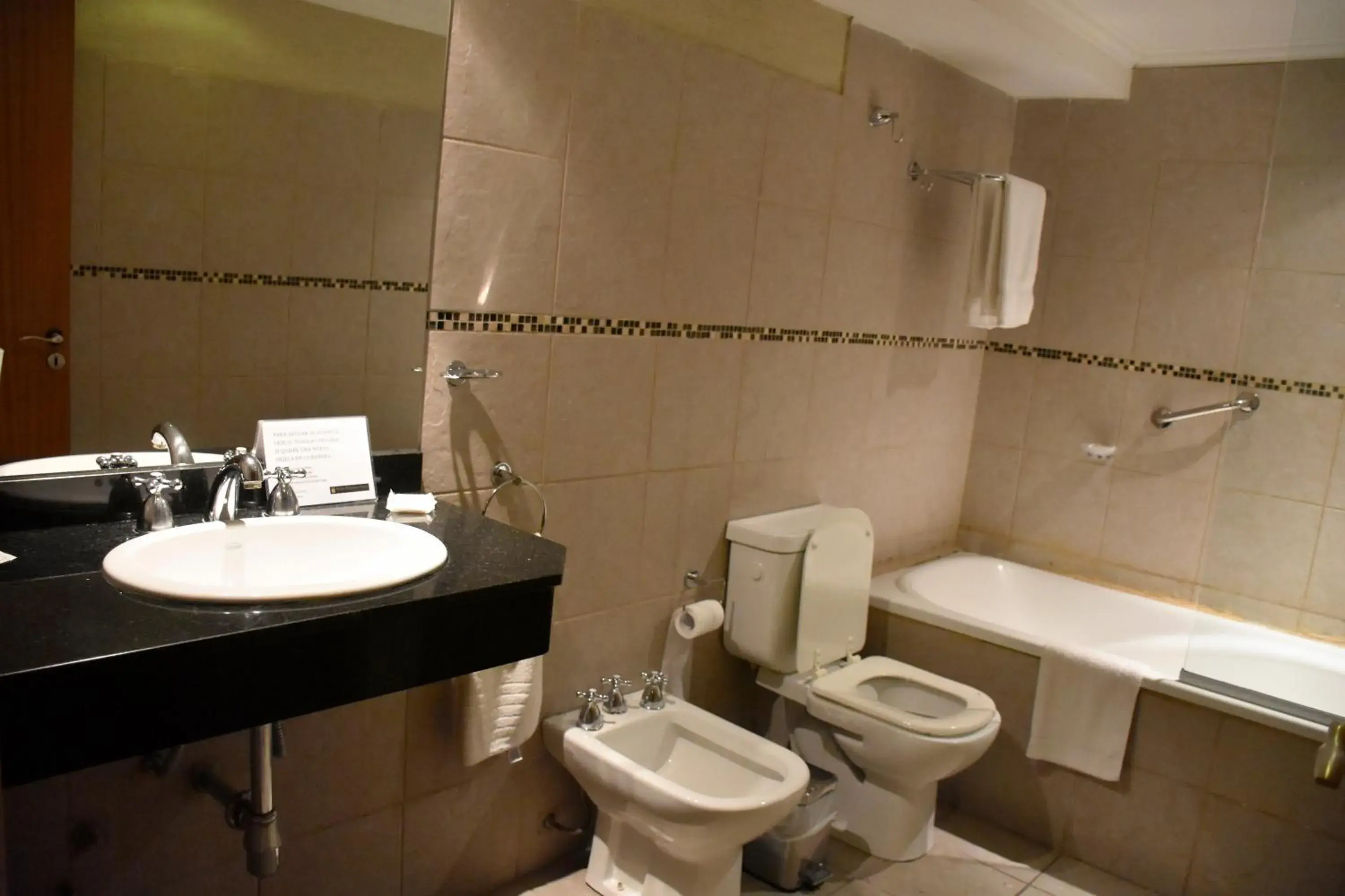 Deluxe Double or Twin Room in Bahia Belgrano Suites Deluxe Double or Twin Room in Bahia Belgrano Suites