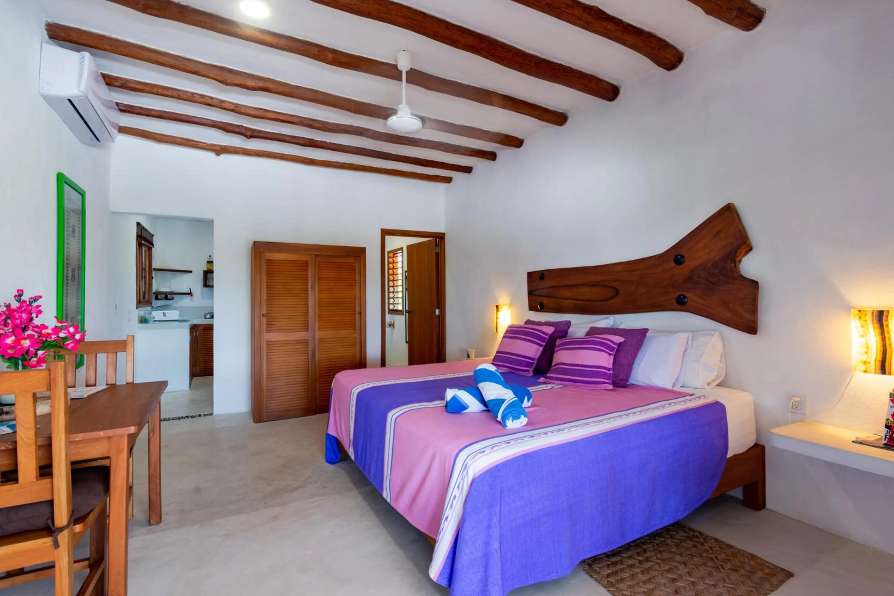 Bed in La Casa del Alux - Adults Only