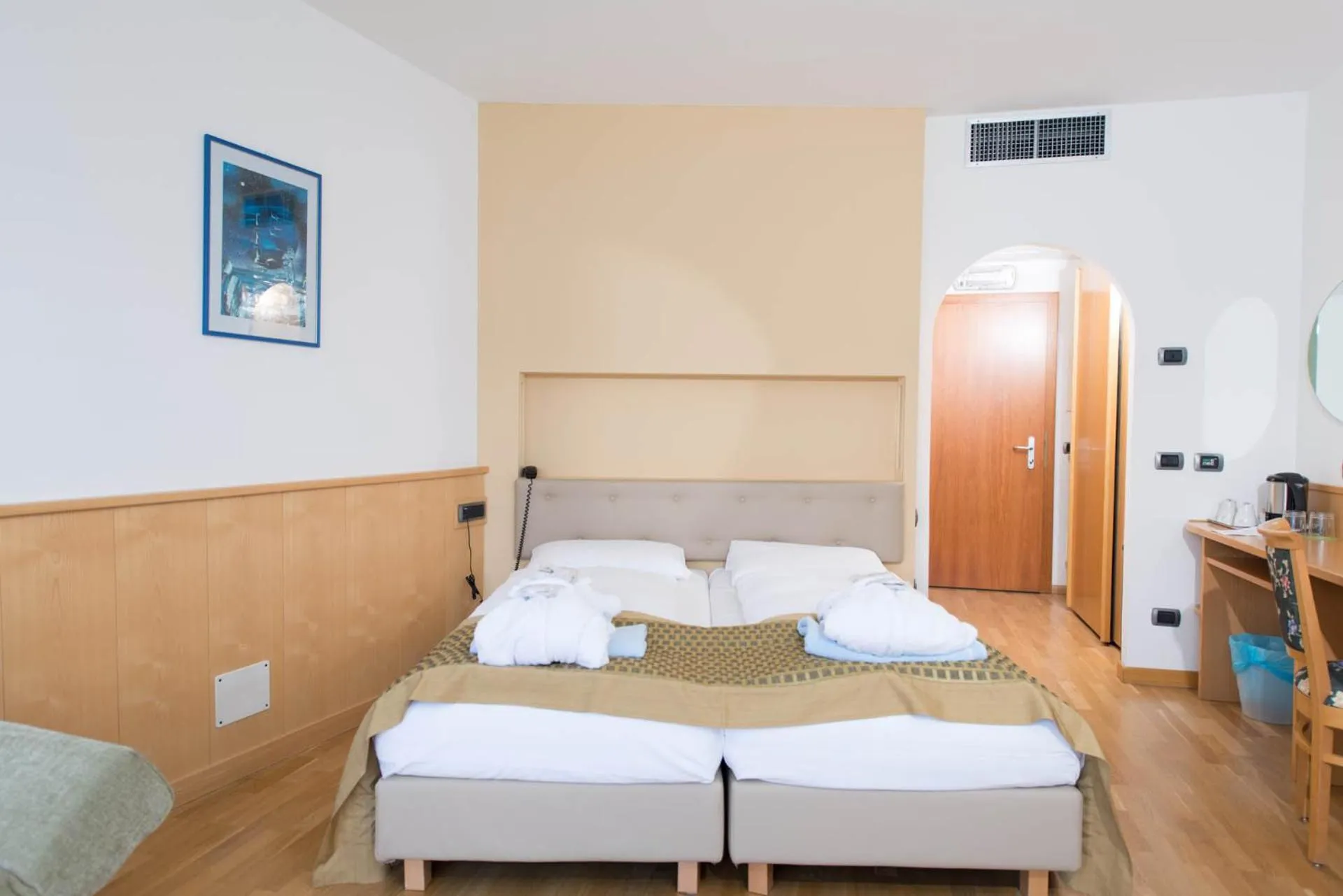 Photo of the whole room, Bed in Hotel Venezia