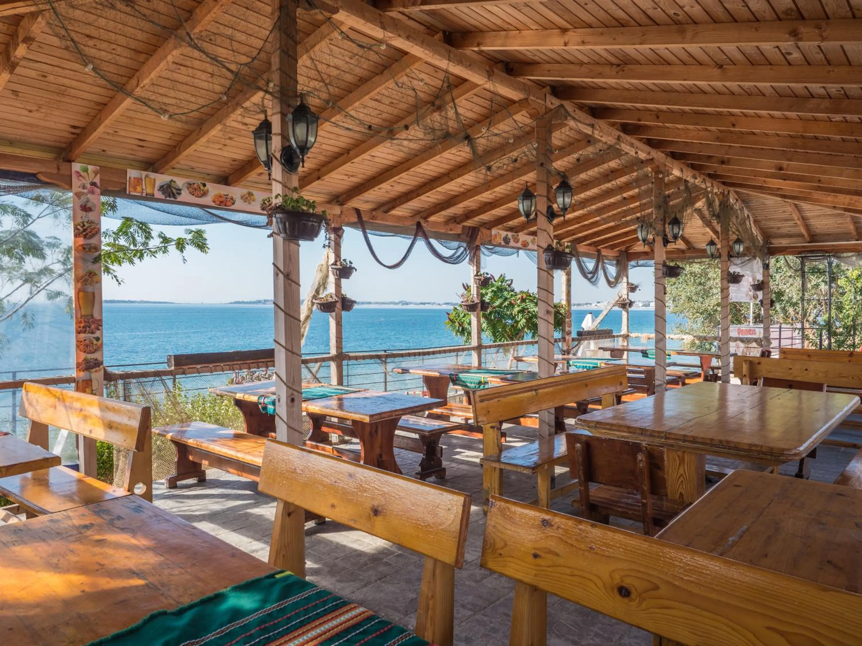 Restaurant/places to eat in Hotel Fantasy Beach