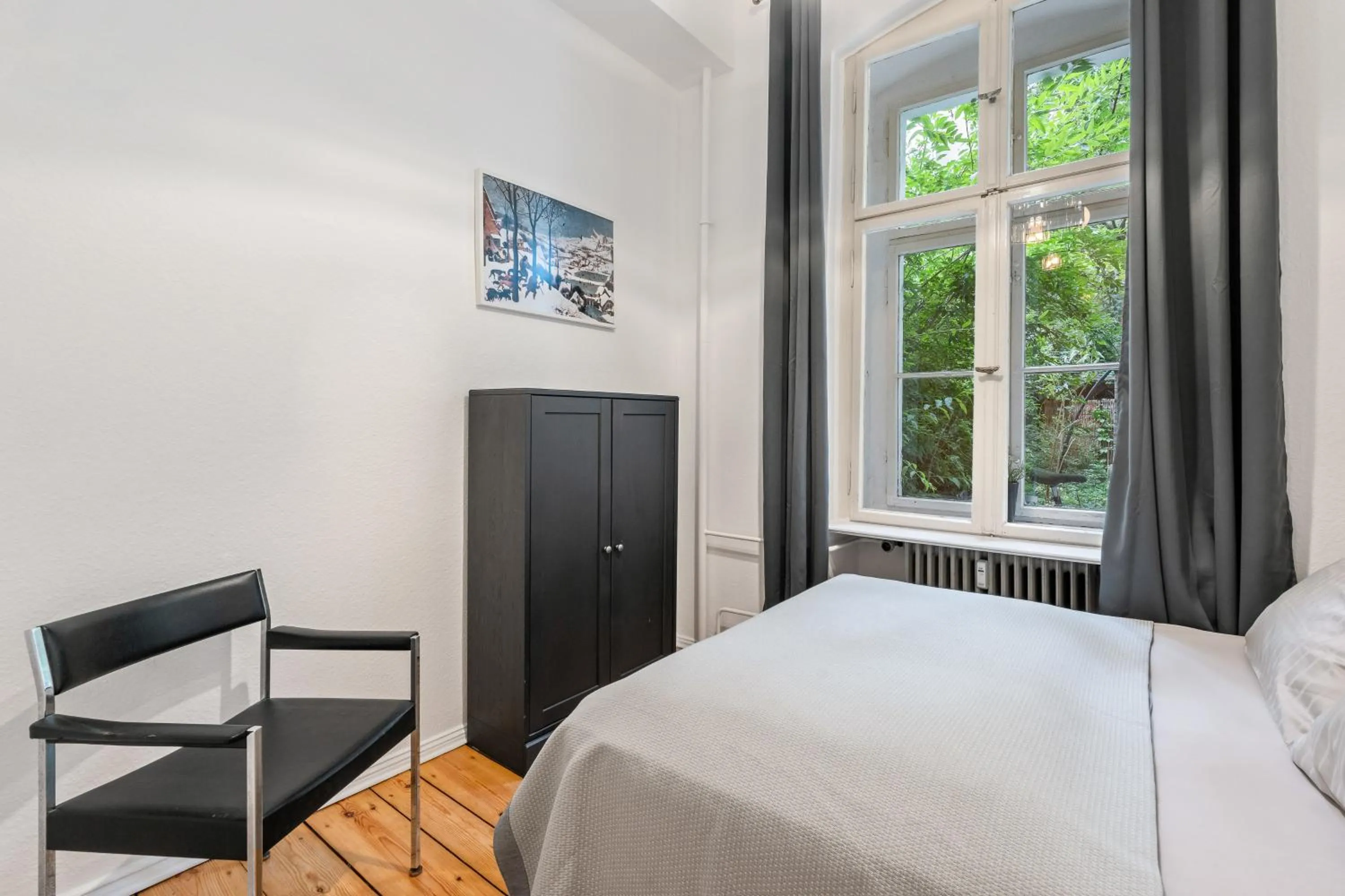 The Gleditsch - Central Schöneberg location, 1BR, 1 living room, group friendly, ideal for 2 - 4 Guests
