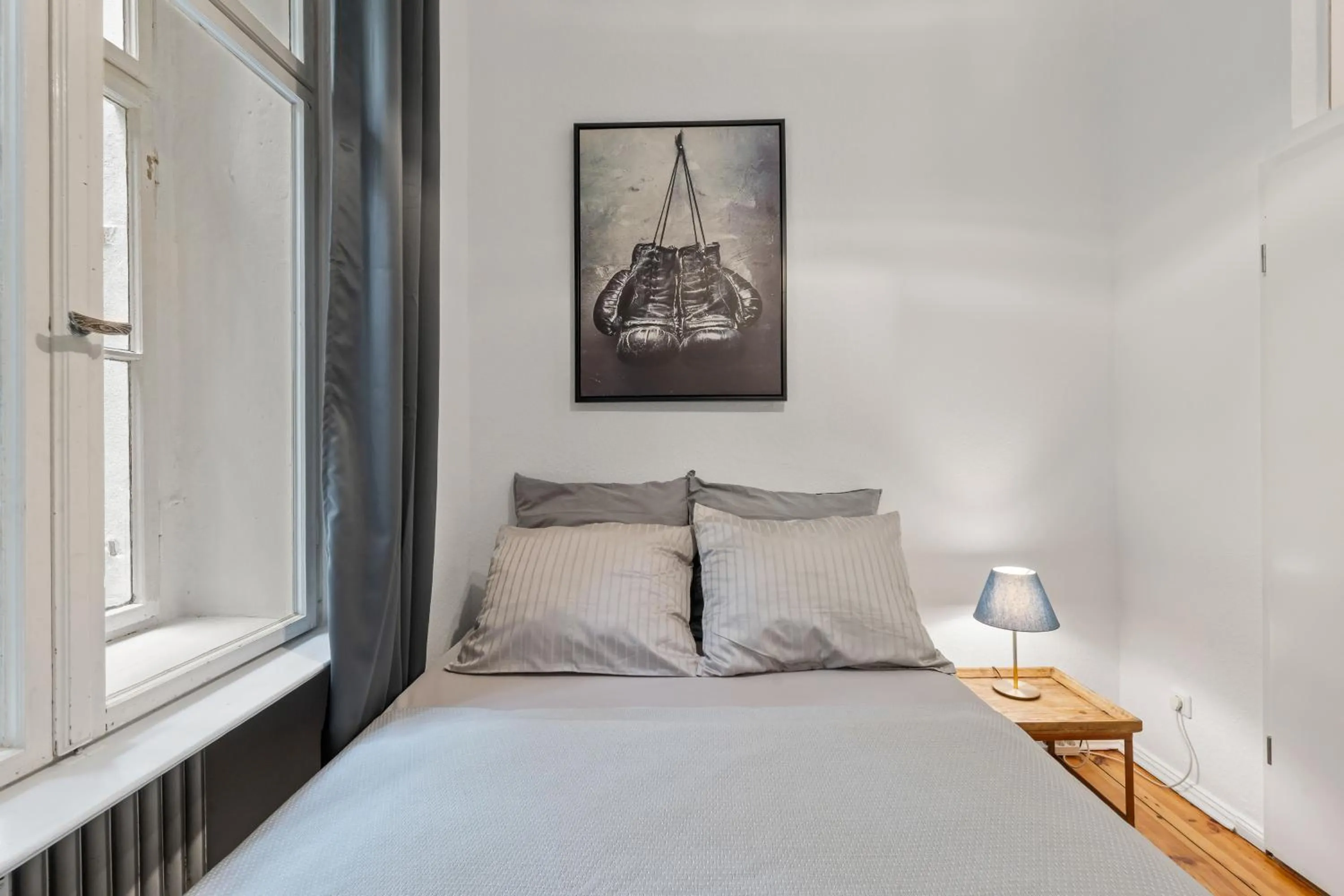 The Gleditsch - Central Schöneberg location, 1BR, 1 living room, group friendly, ideal for 2 - 4 Guests