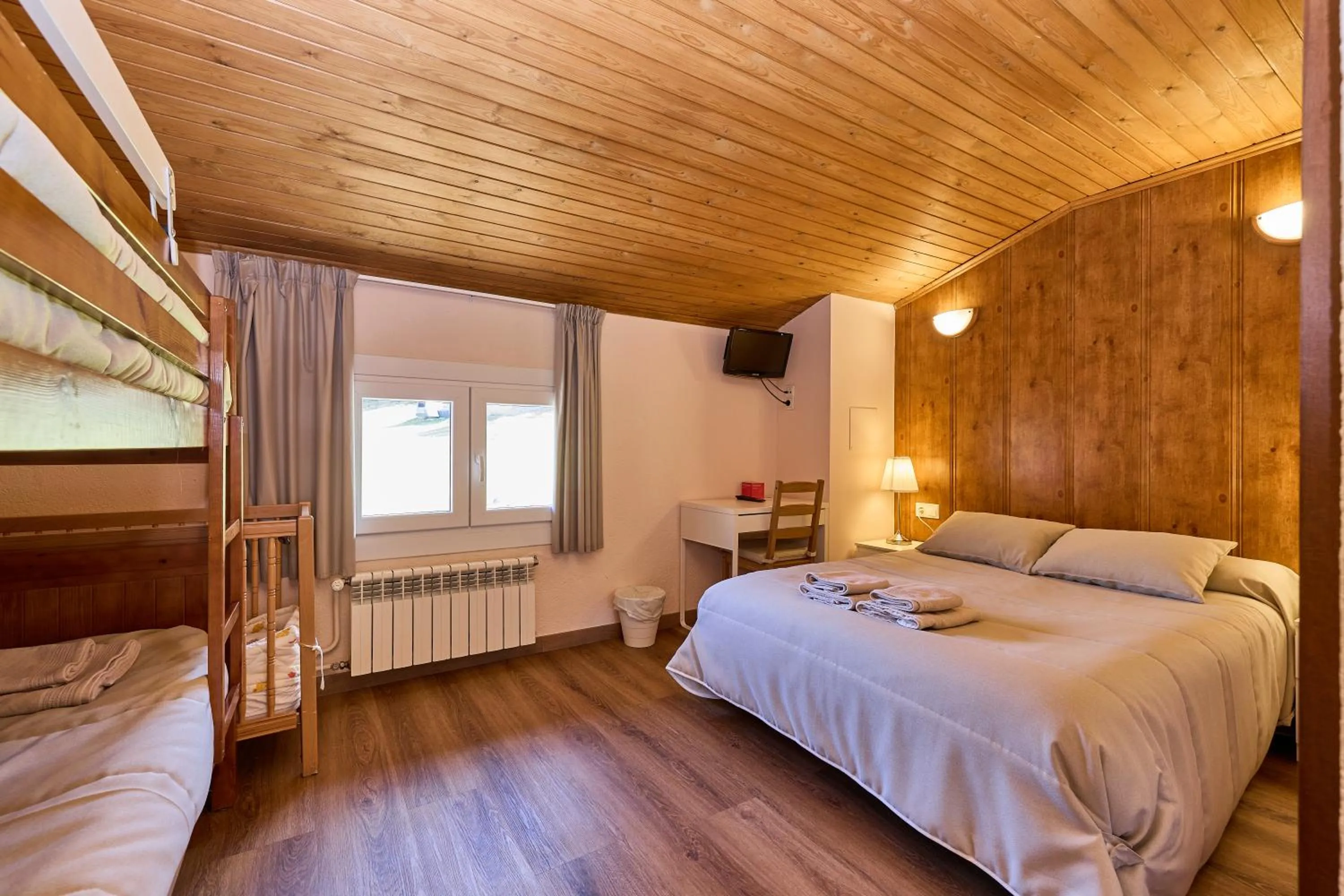 Bed in Hotel Peretol