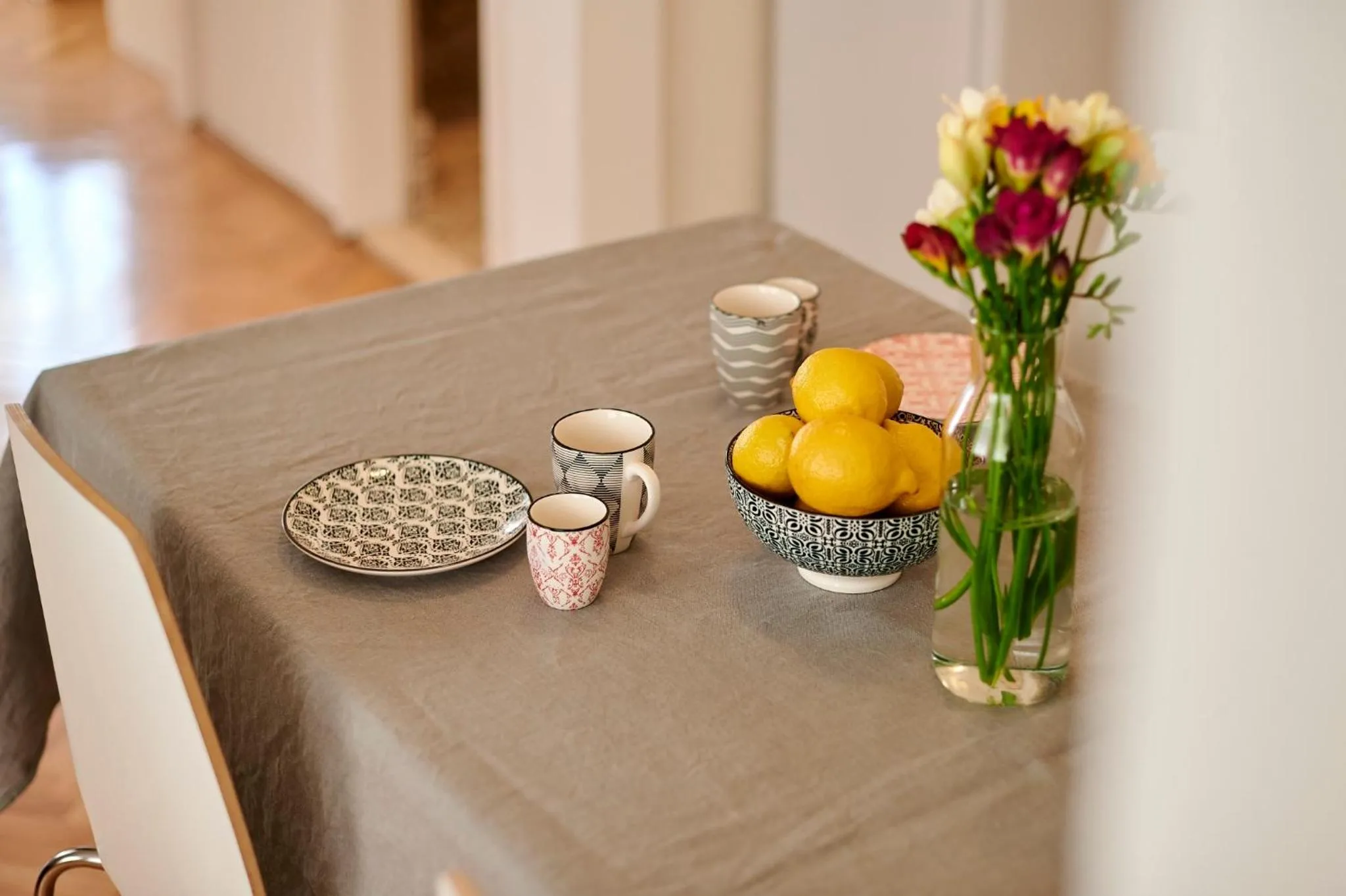 Dining area in Apartment Tin