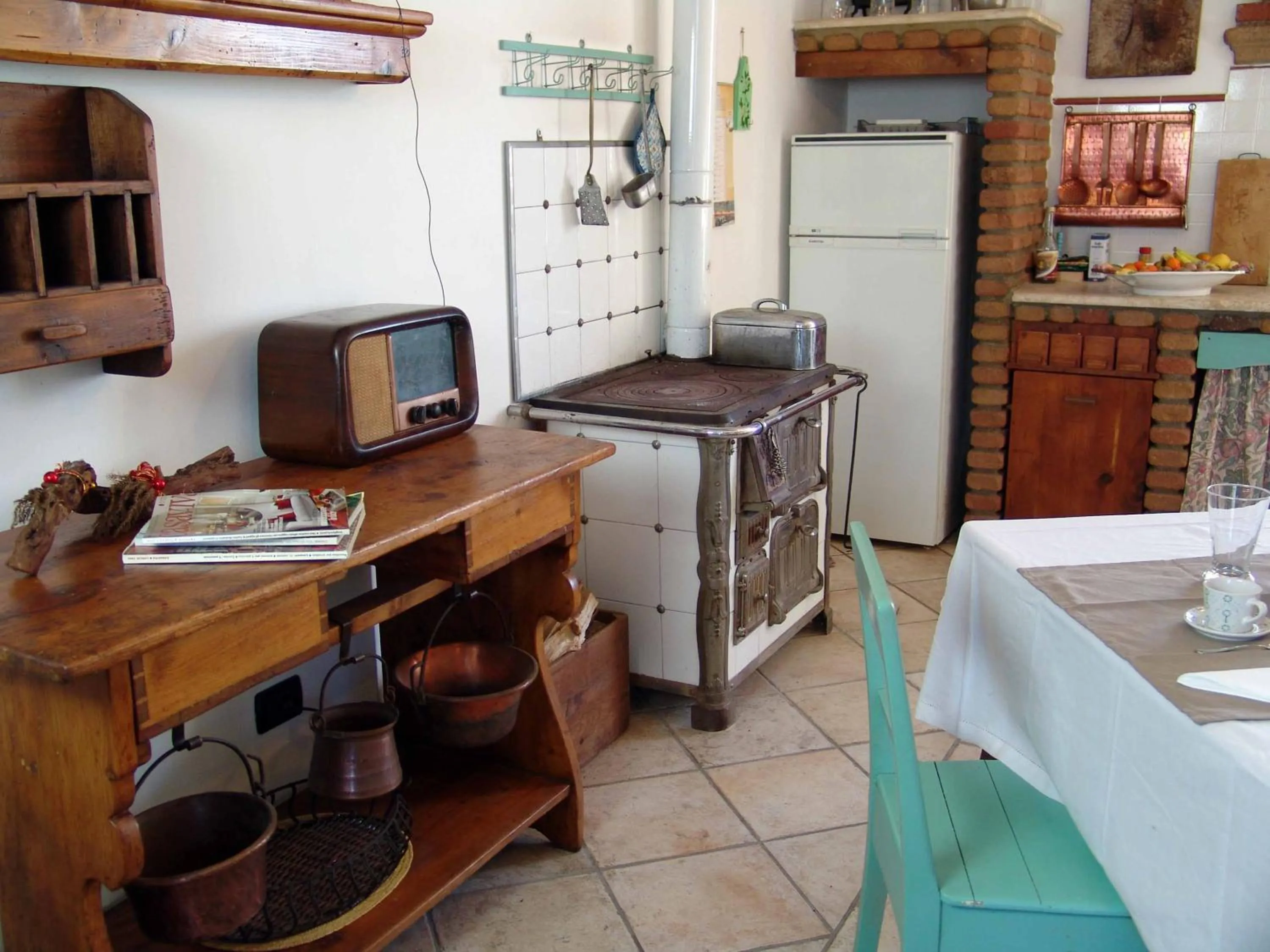 Communal kitchen in Casa Vacanze Cascina Campagnola