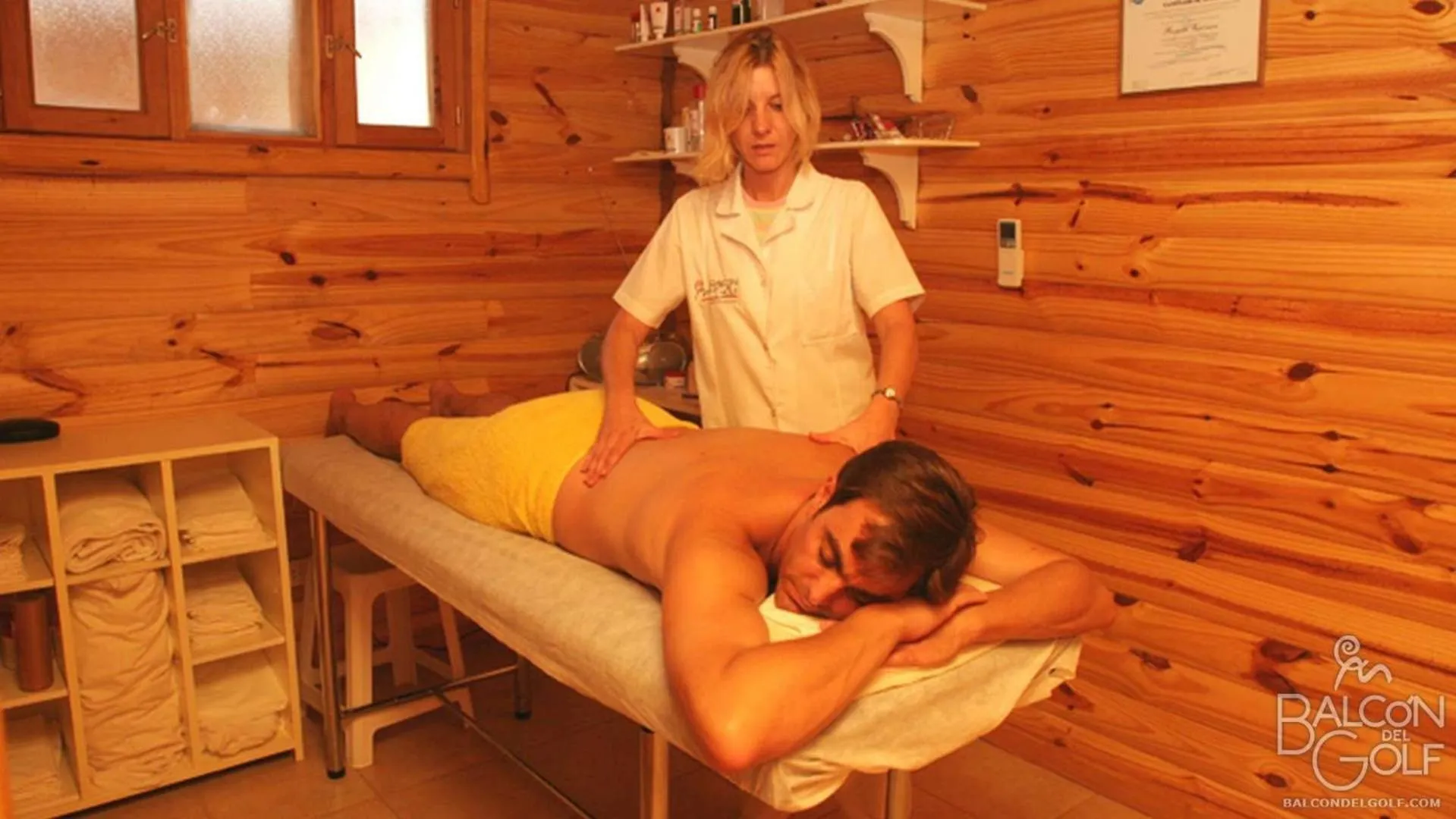 Massage in Balcon del Golf