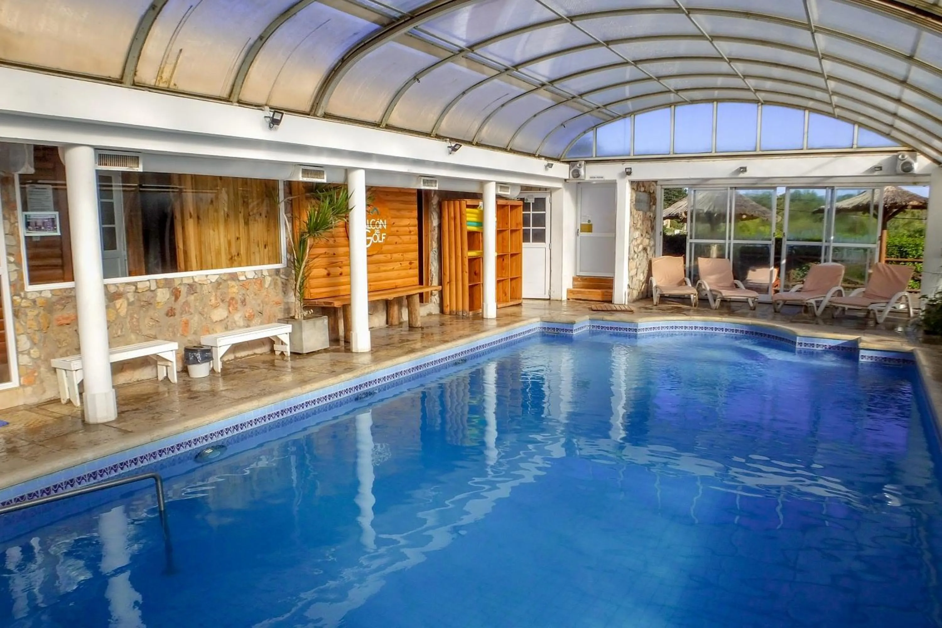 Swimming pool in Balcon del Golf
