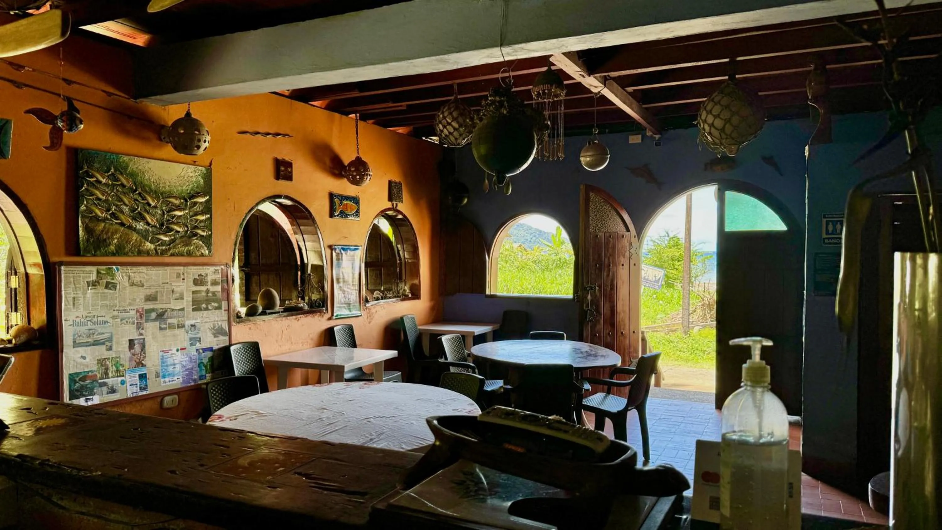 Restaurant/places to eat in Posada Turística Rocas De Cabo Marzo