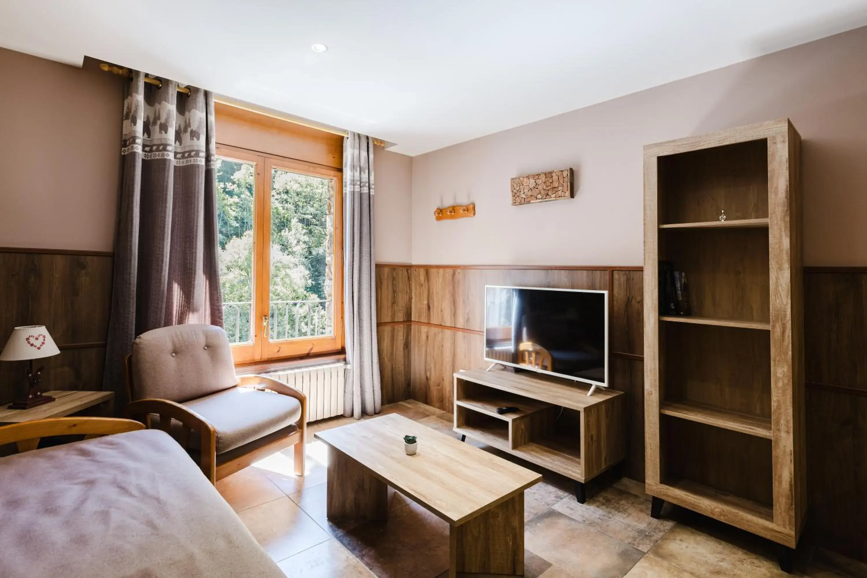 Superior Apartment in Apartaments La Neu-Mountain Lodges & Restaurant Superior Apartment in Apartaments La Neu-Mountain Lodges & Restaurant