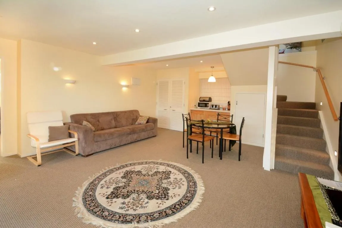 Communal lounge/ TV room in Sleep on the Steepest Street in the World!