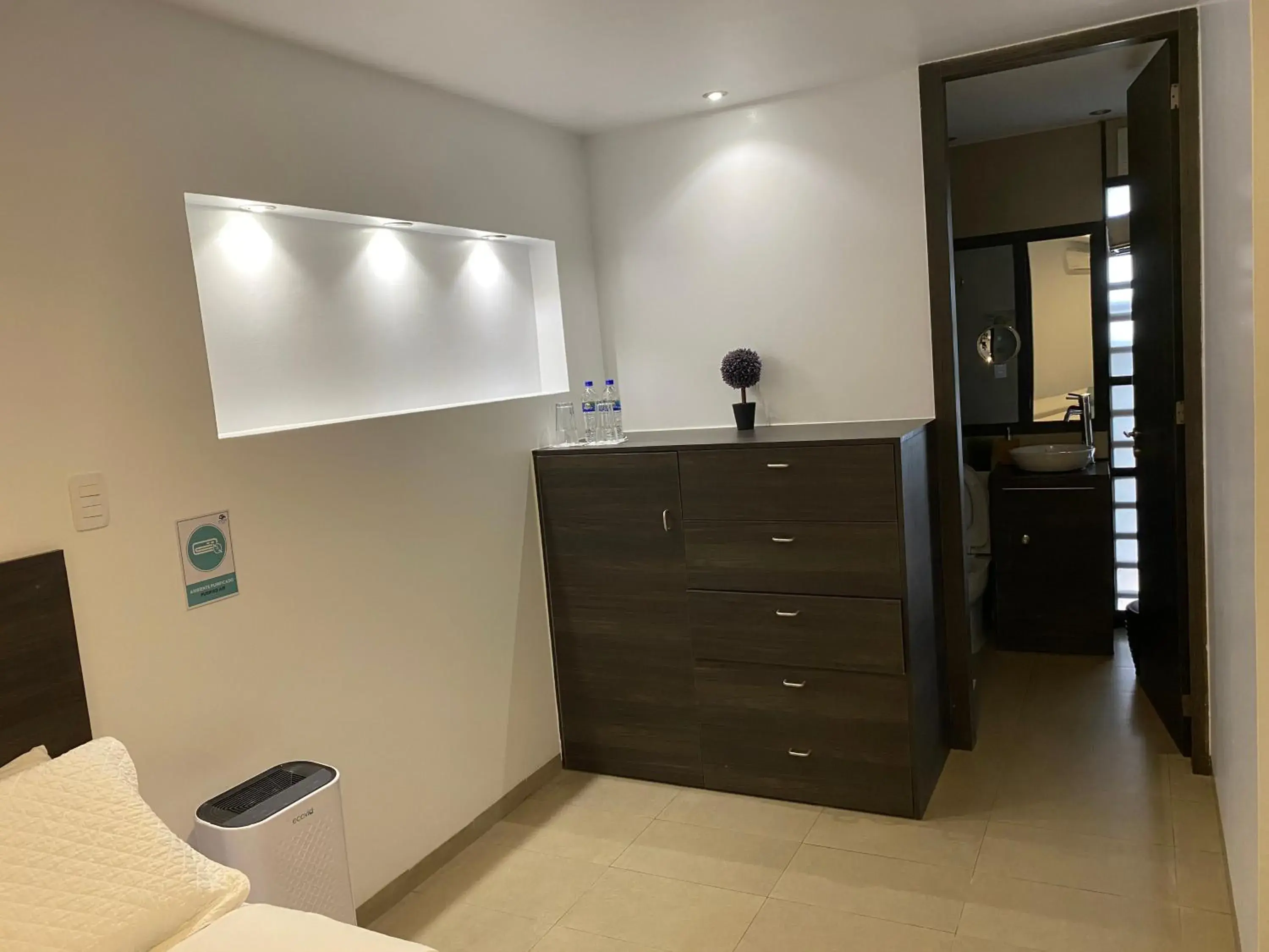 Internal Double Room - single occupancy in Galapagos Sunset Hotel Internal Double Room - single occupancy in Galapagos Sunset Hotel