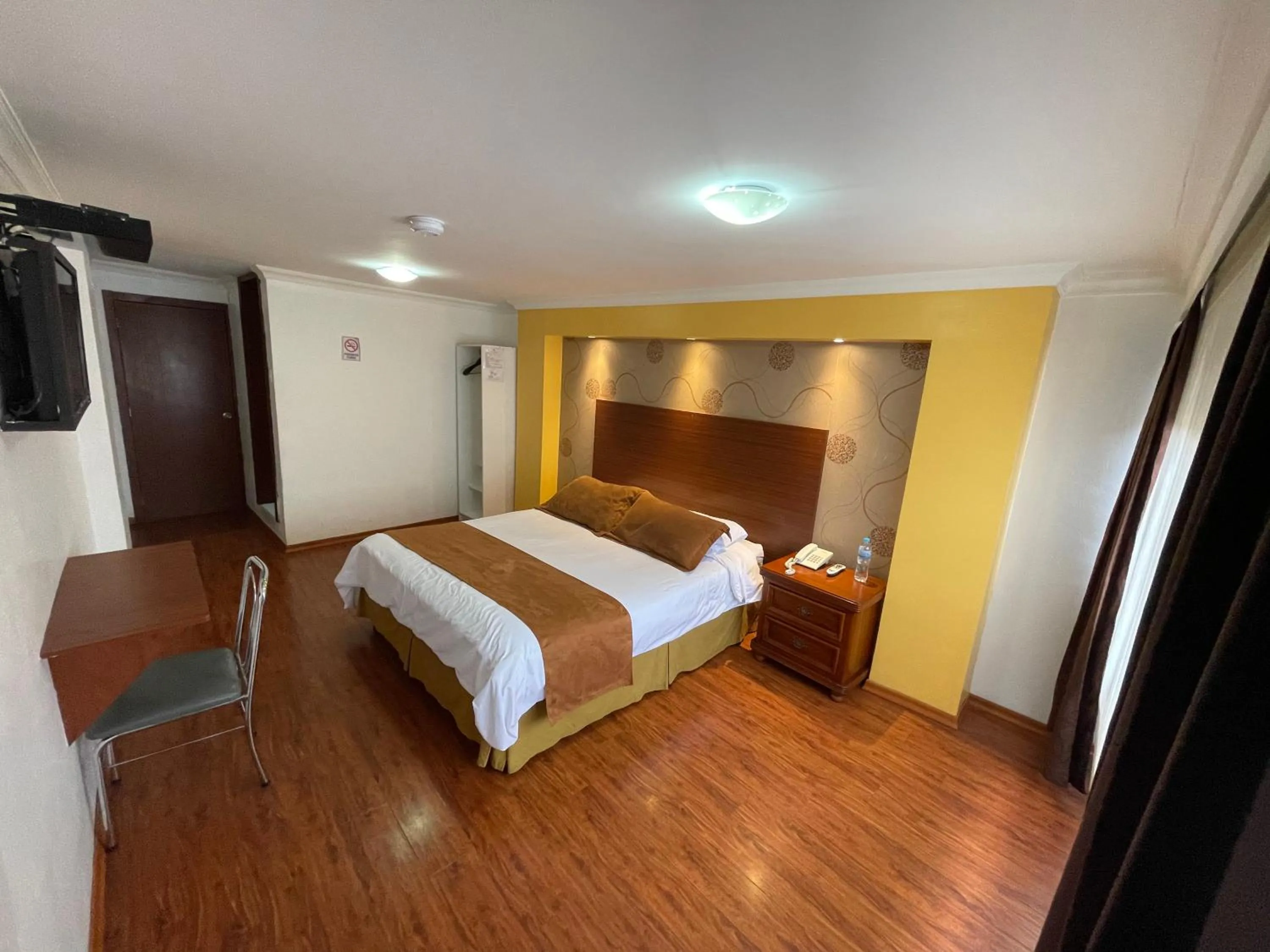Bed in Gran Hotel Napoleón