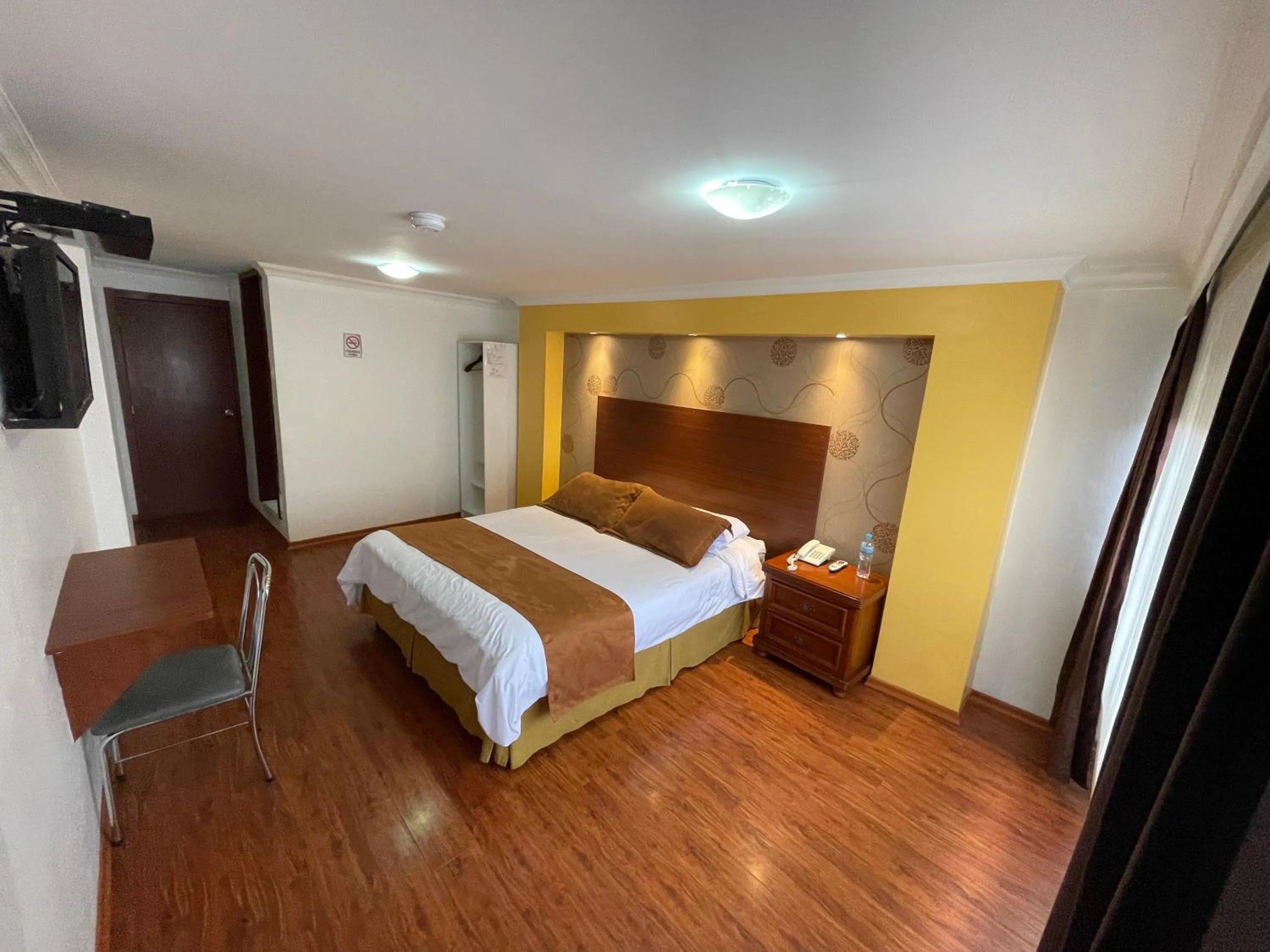 Bed in Gran Hotel Napoleón