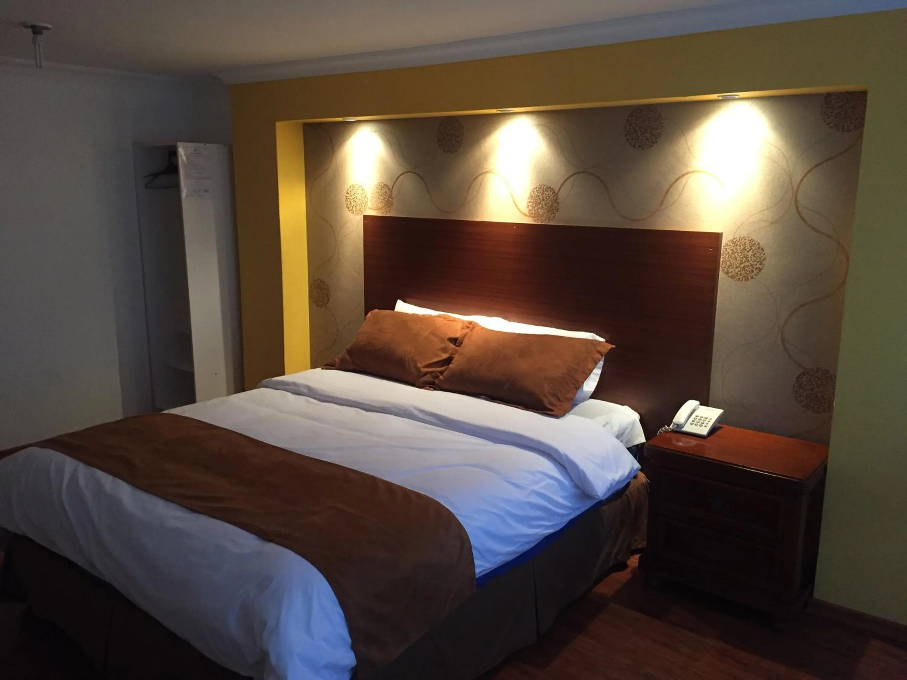Bed in Gran Hotel Napoleón