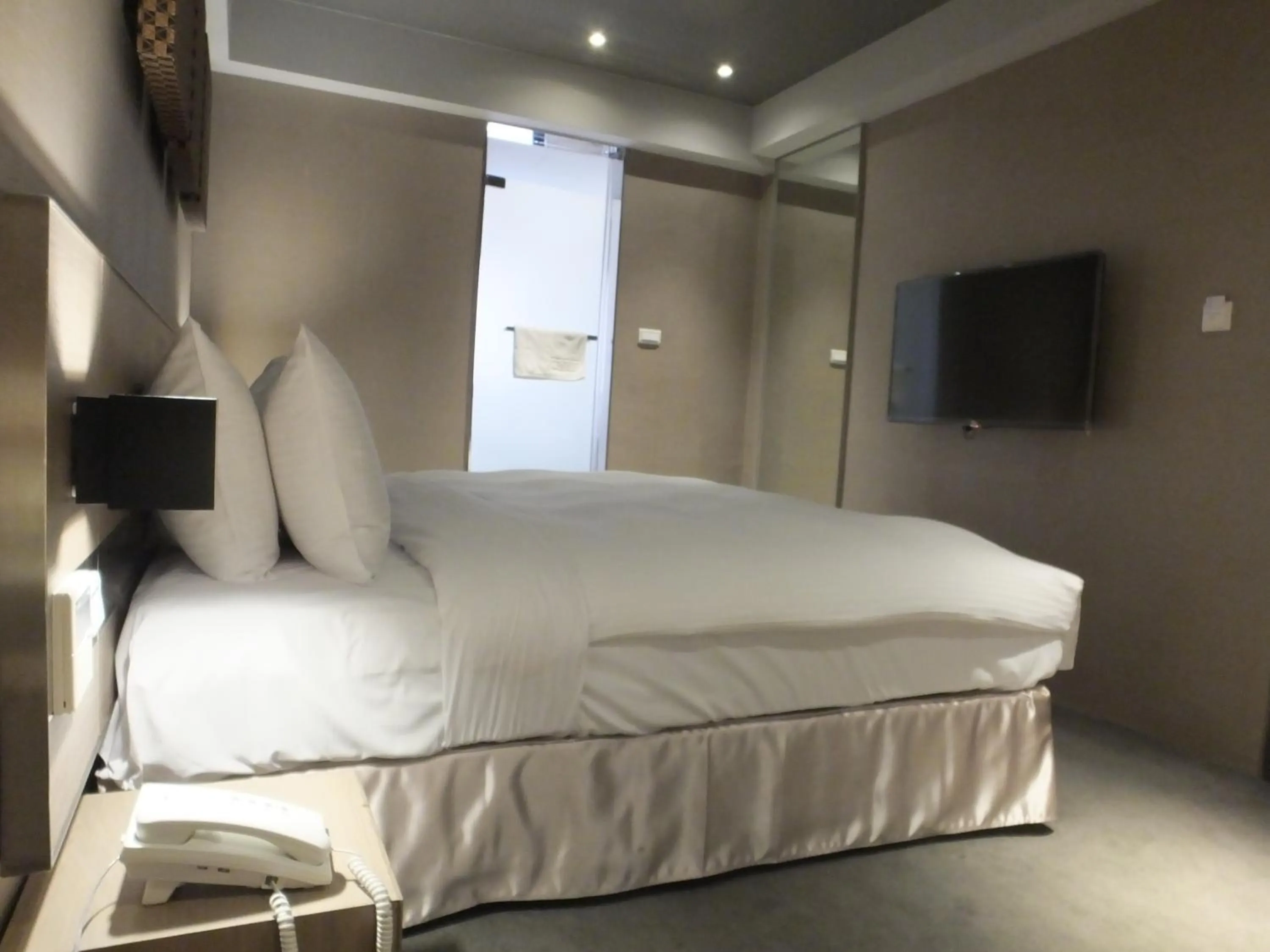 bunk bed, Bed in Guest Hotel