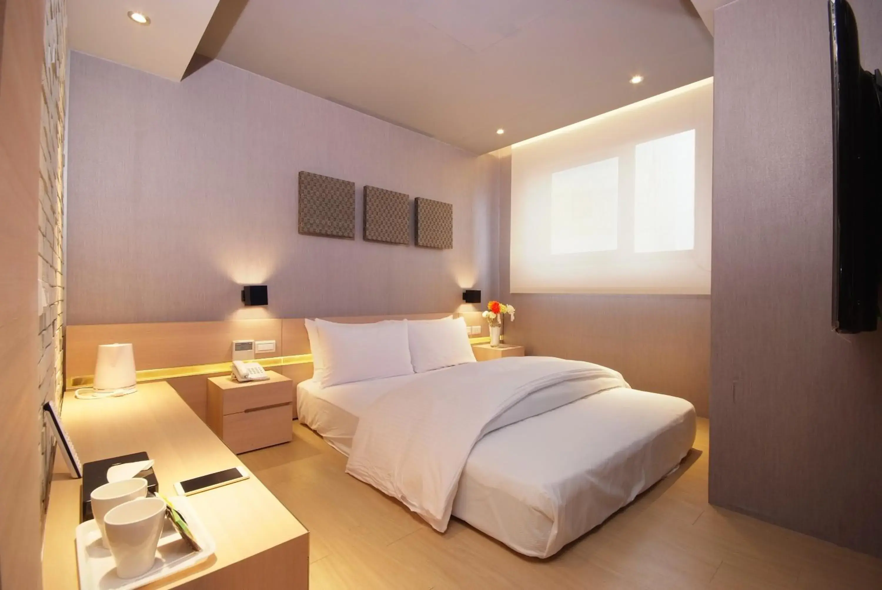 Budget Double Room in Guest Hotel Budget Double Room in Guest Hotel