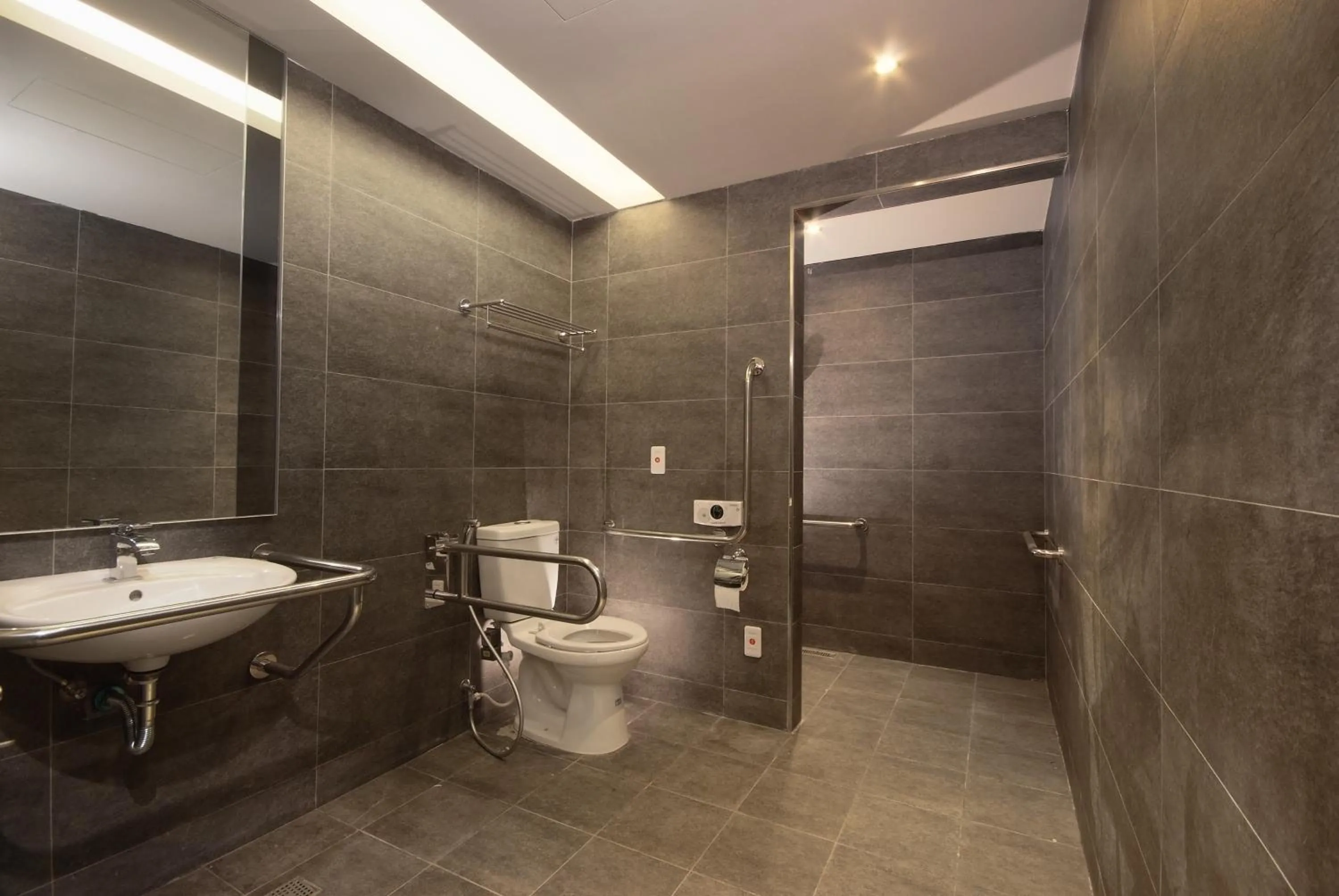 Toilet in Guest Hotel