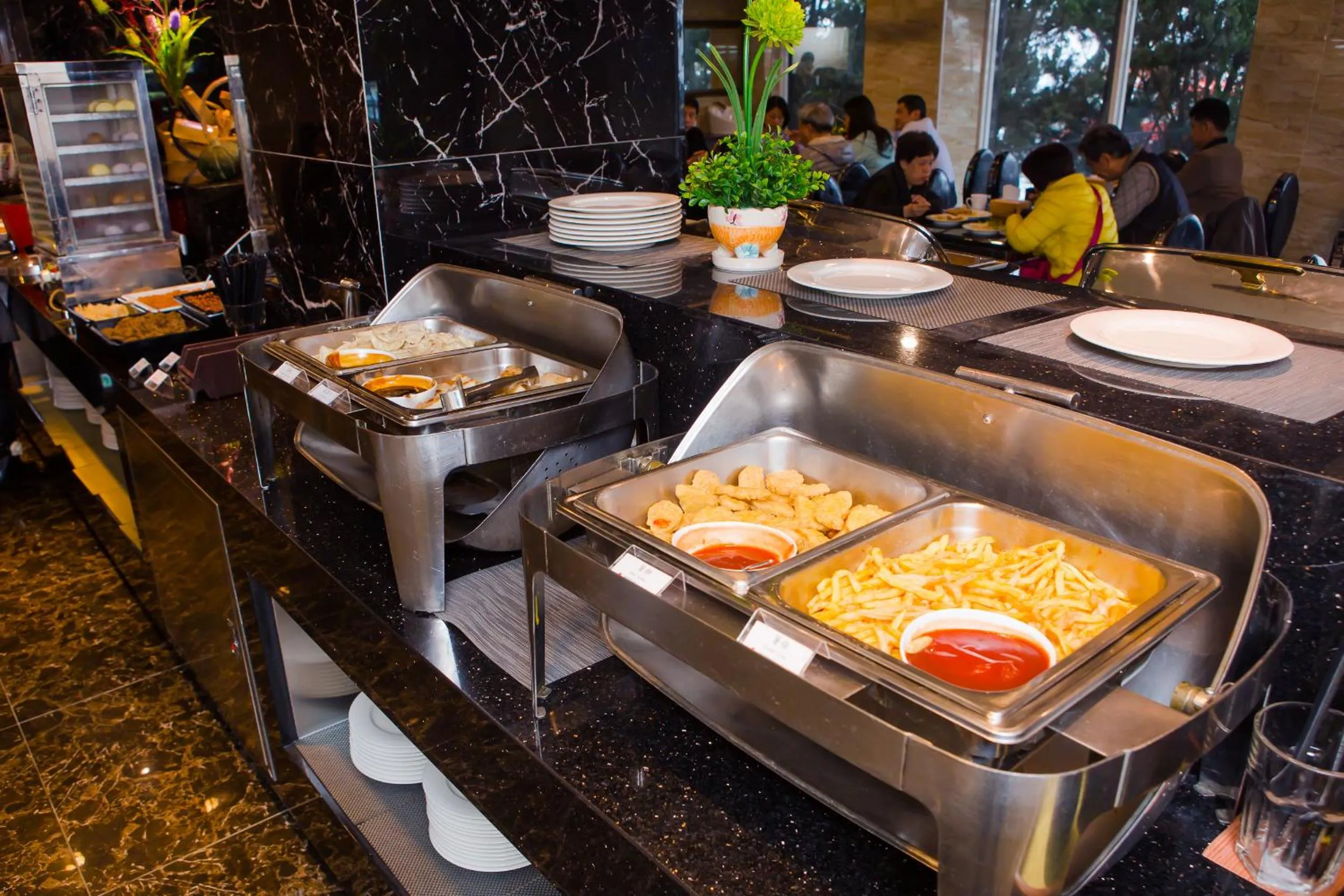 Buffet breakfast in Shui Sha Lian Hotel