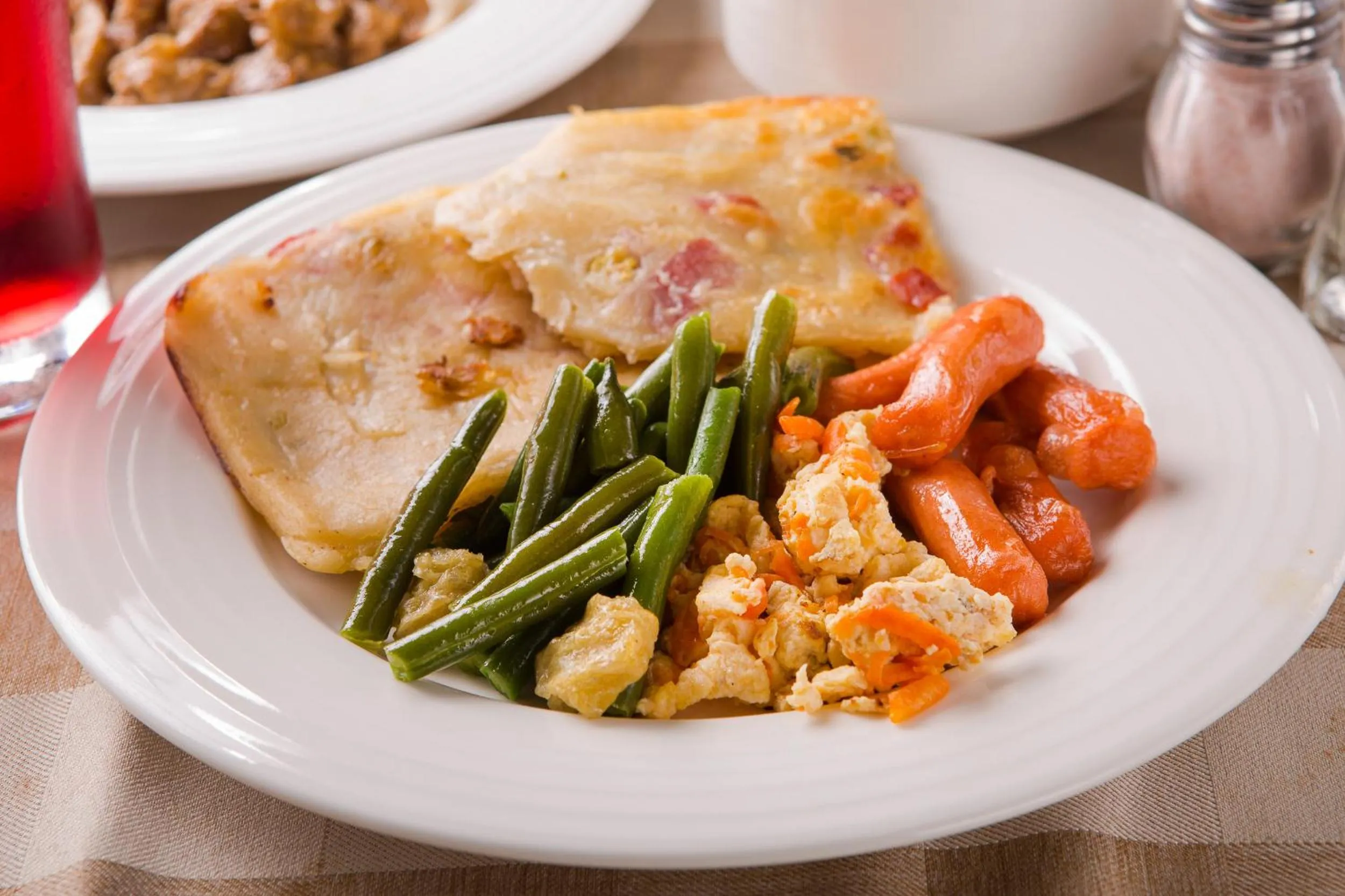 Buffet breakfast in Shui Sha Lian Hotel