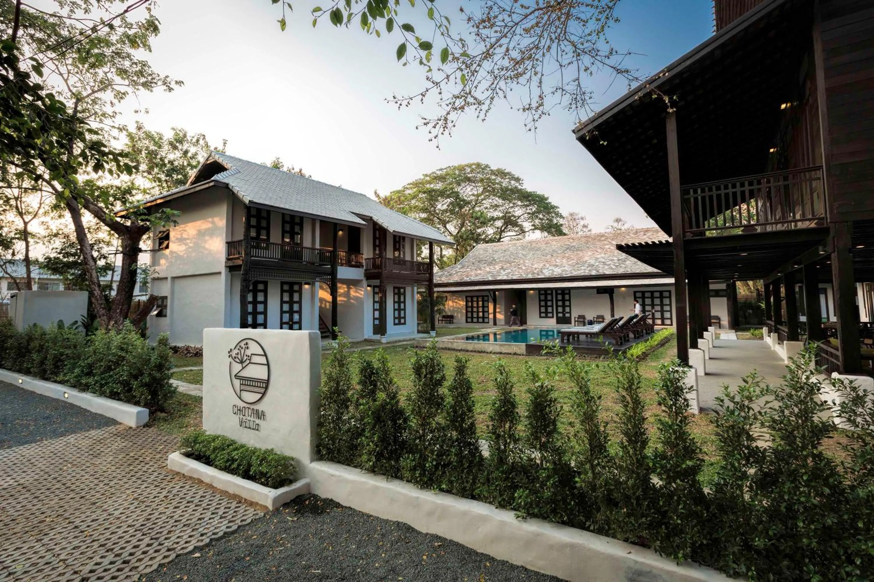 Property building in Chotana Villa Hotel Chiang Mai