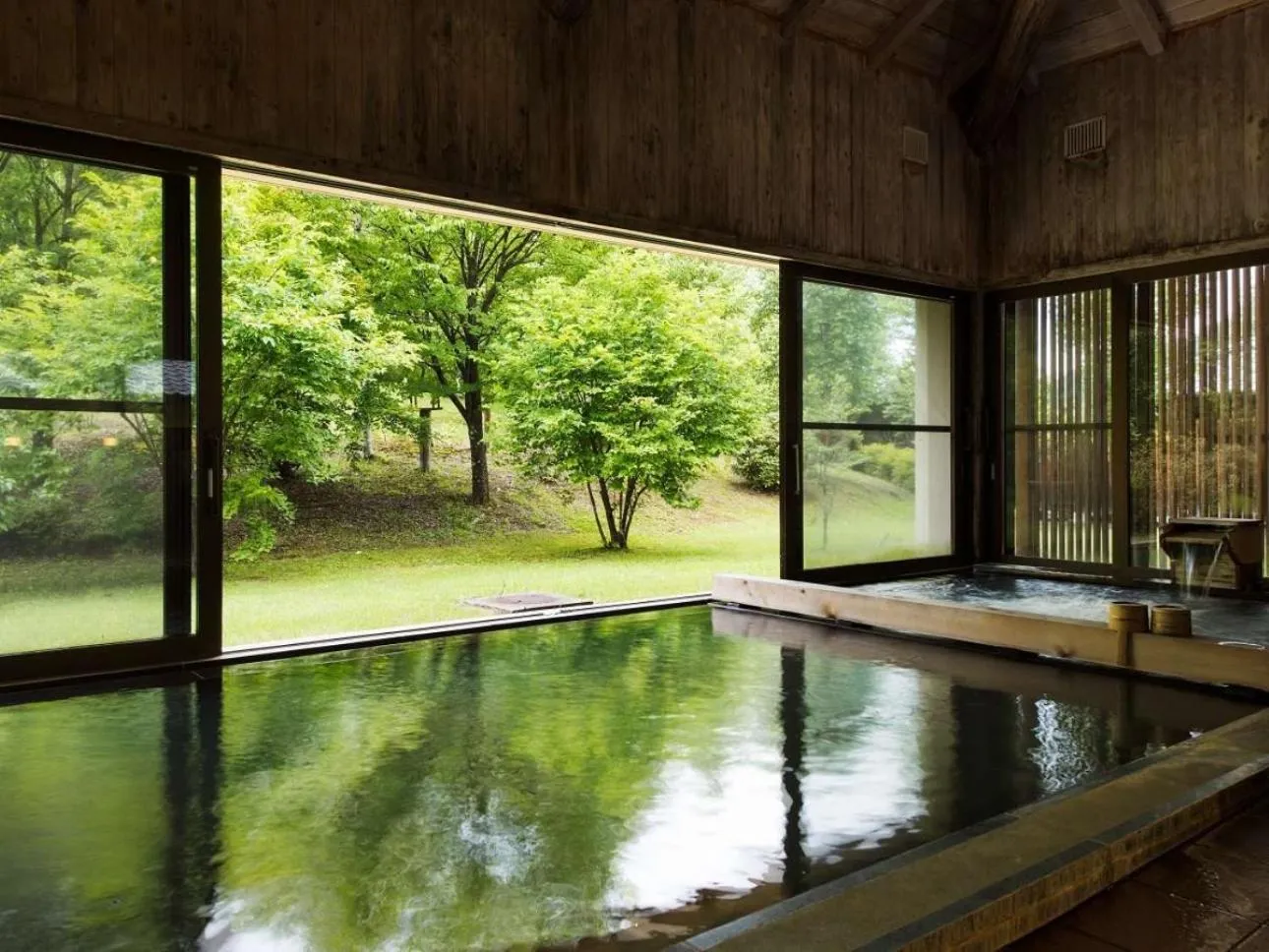 Tsutaya Tokinoyado Kazari