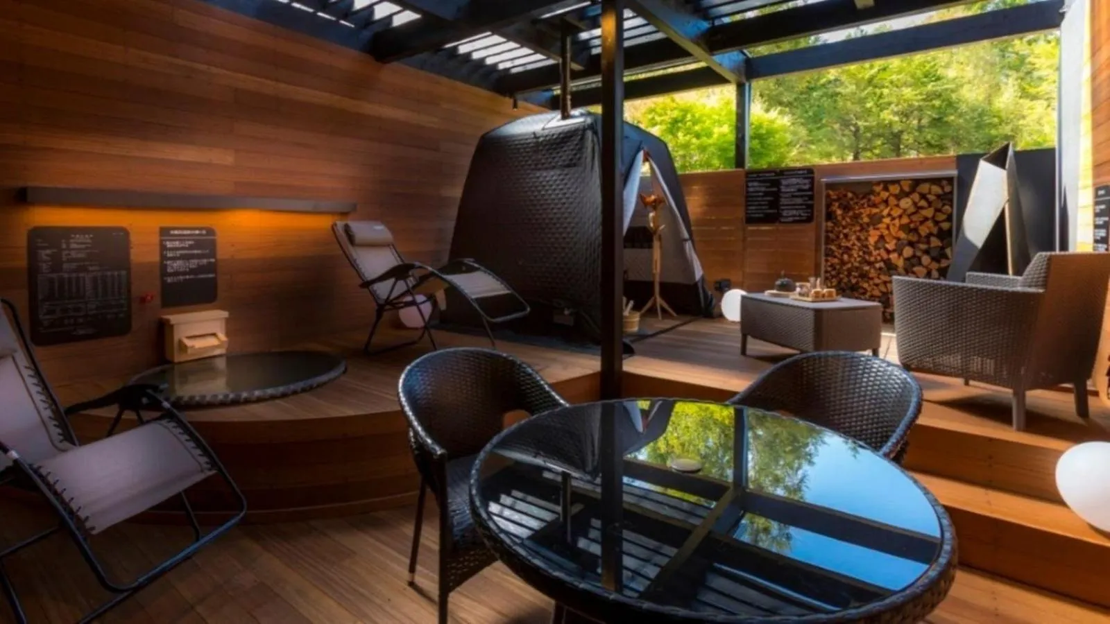 Tsutaya Tokinoyado Kazari