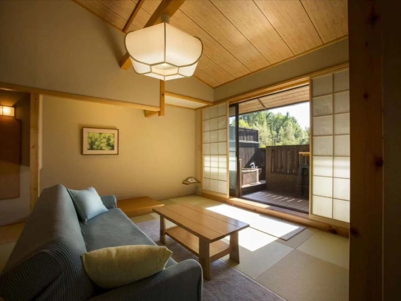 Tsutaya Tokinoyado Kazari