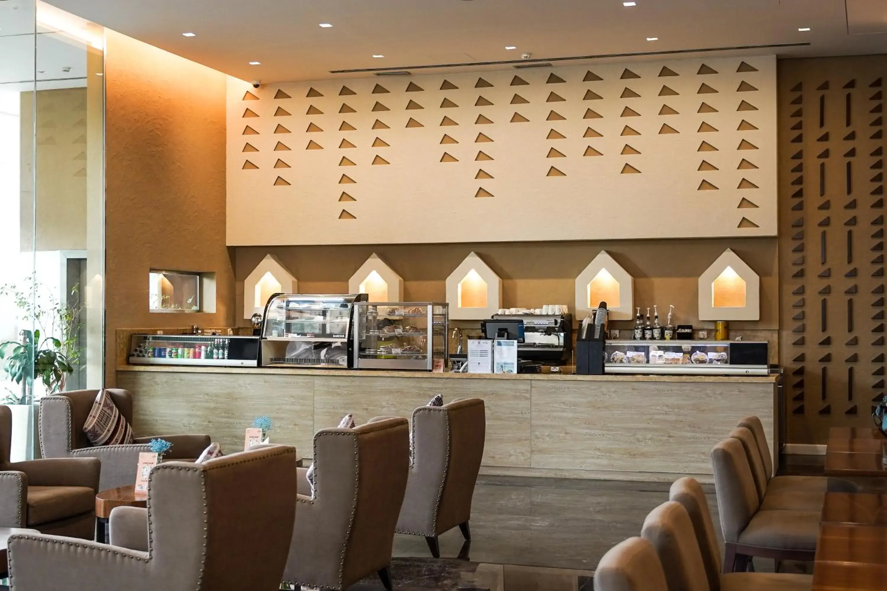 Restaurant/places to eat in Awfad Hotel Restaurant/places to eat in Awfad Hotel