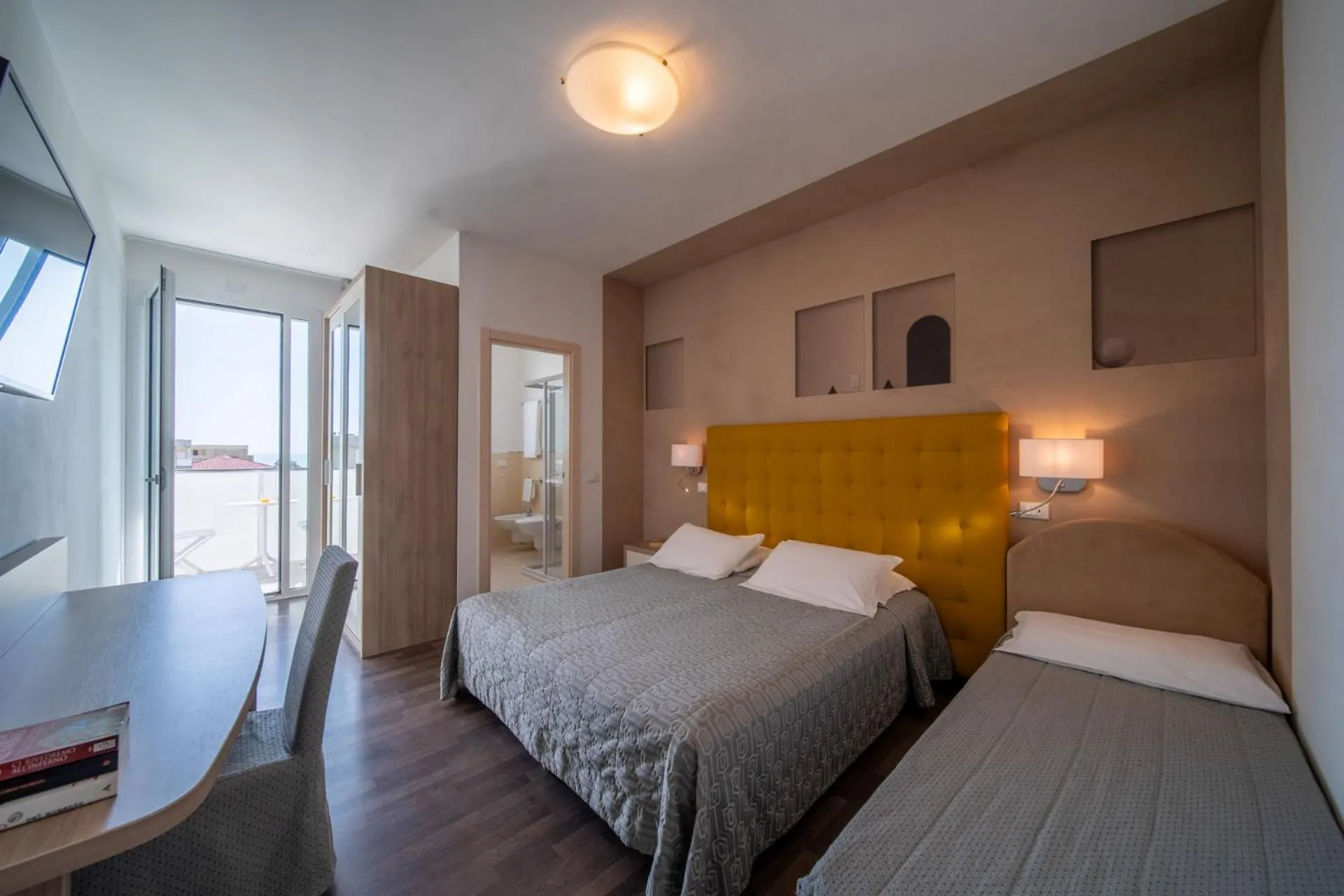 Bedroom, Bed in Hotel Palma de Majorca