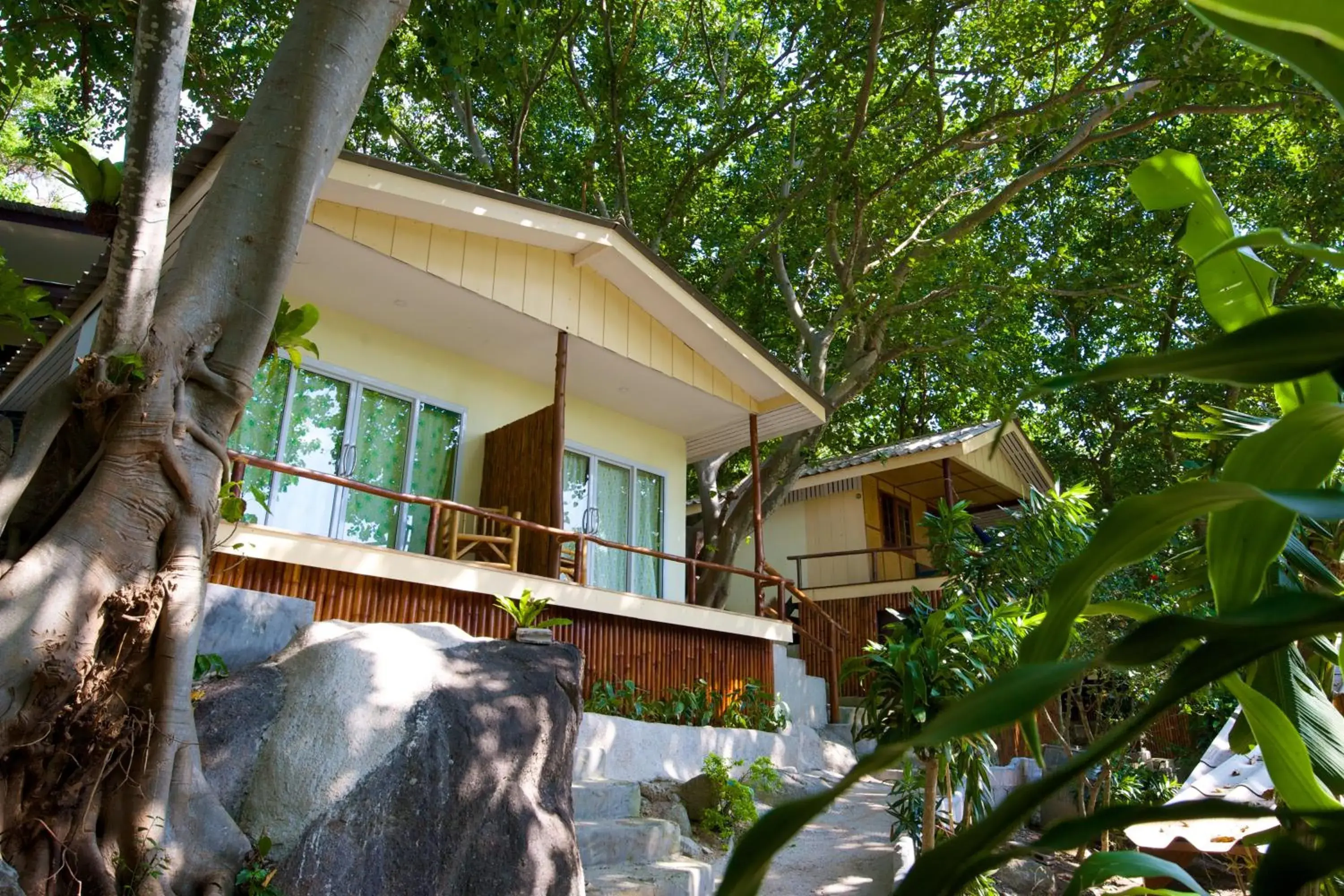 Property building in Bubble Bungalow Property building in Bubble Bungalow