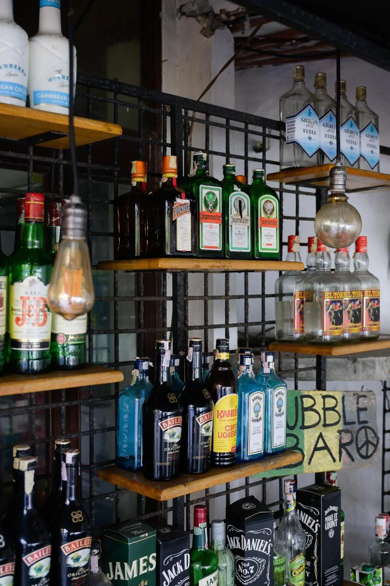 Food and drinks in Bubble Bungalow